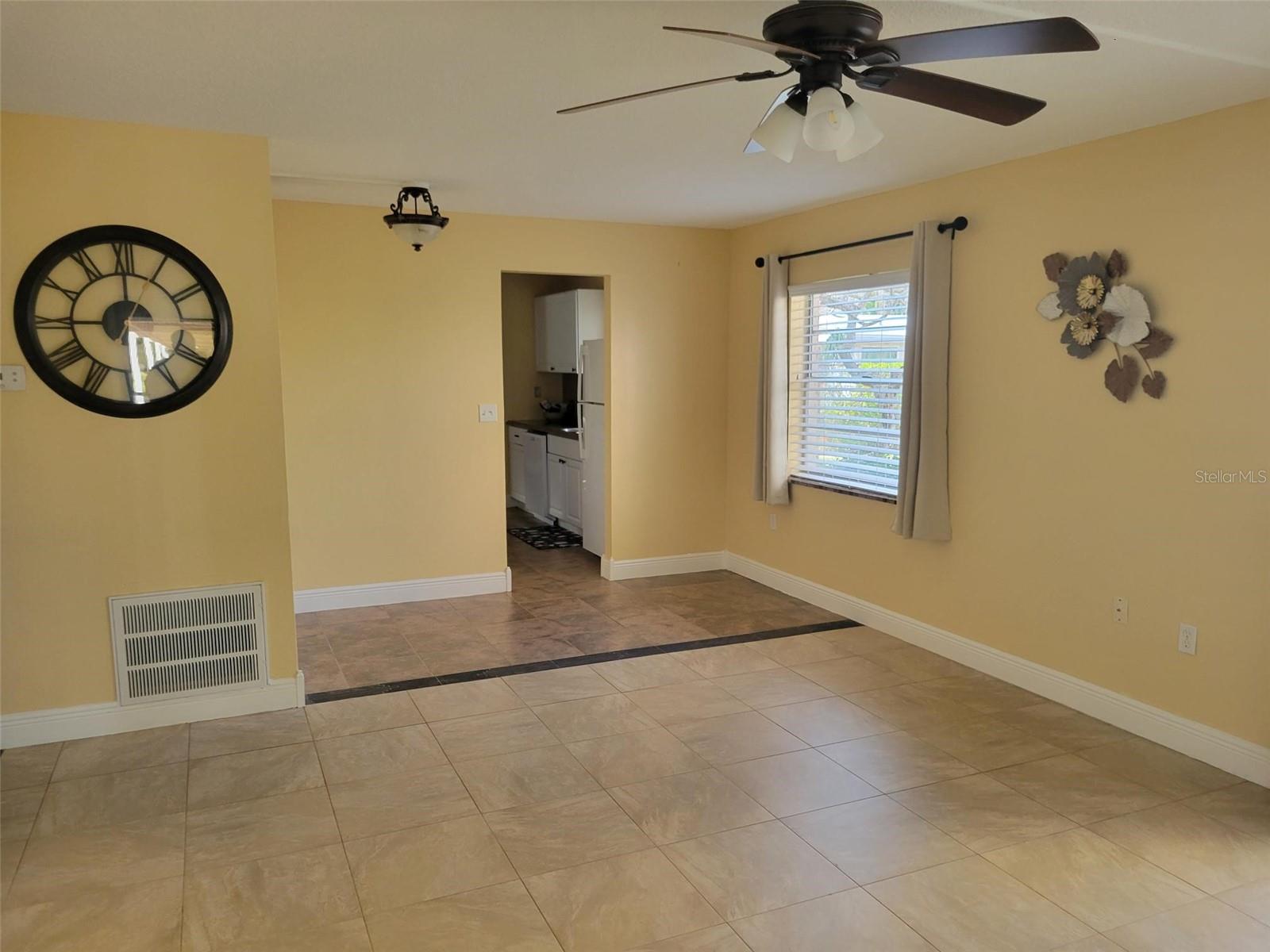 Listing photo id 6 for 10032 65th Avenue N 8