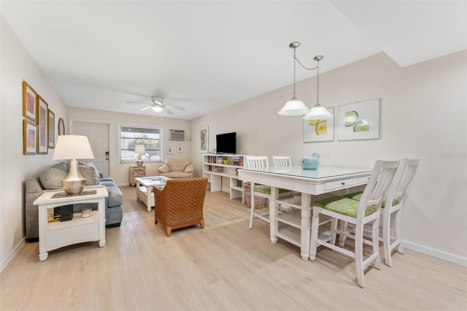 Image 13 of 37 For 2700 Gulf Boulevard 1e