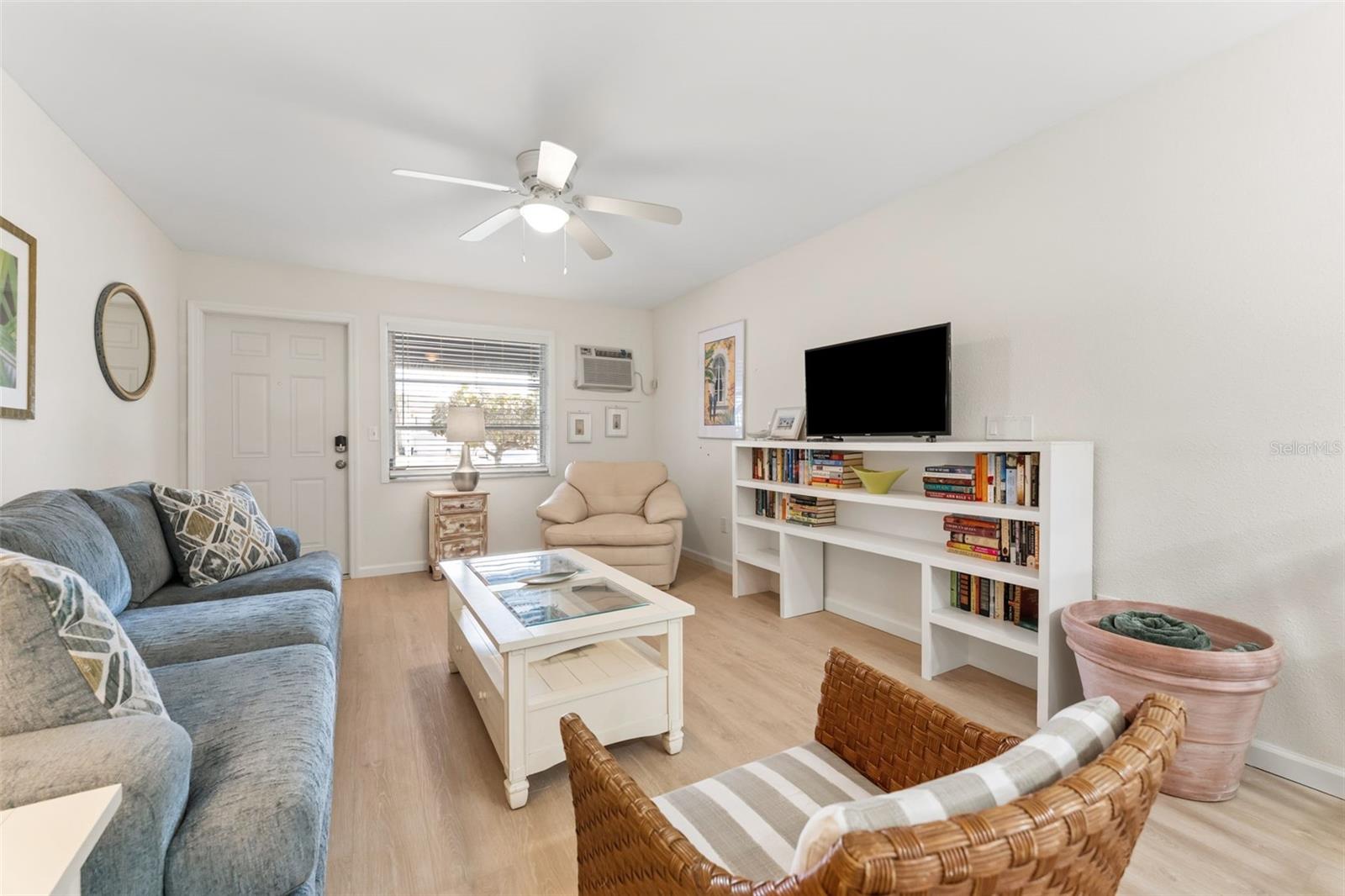 Image 14 of 37 For 2700 Gulf Boulevard 1e