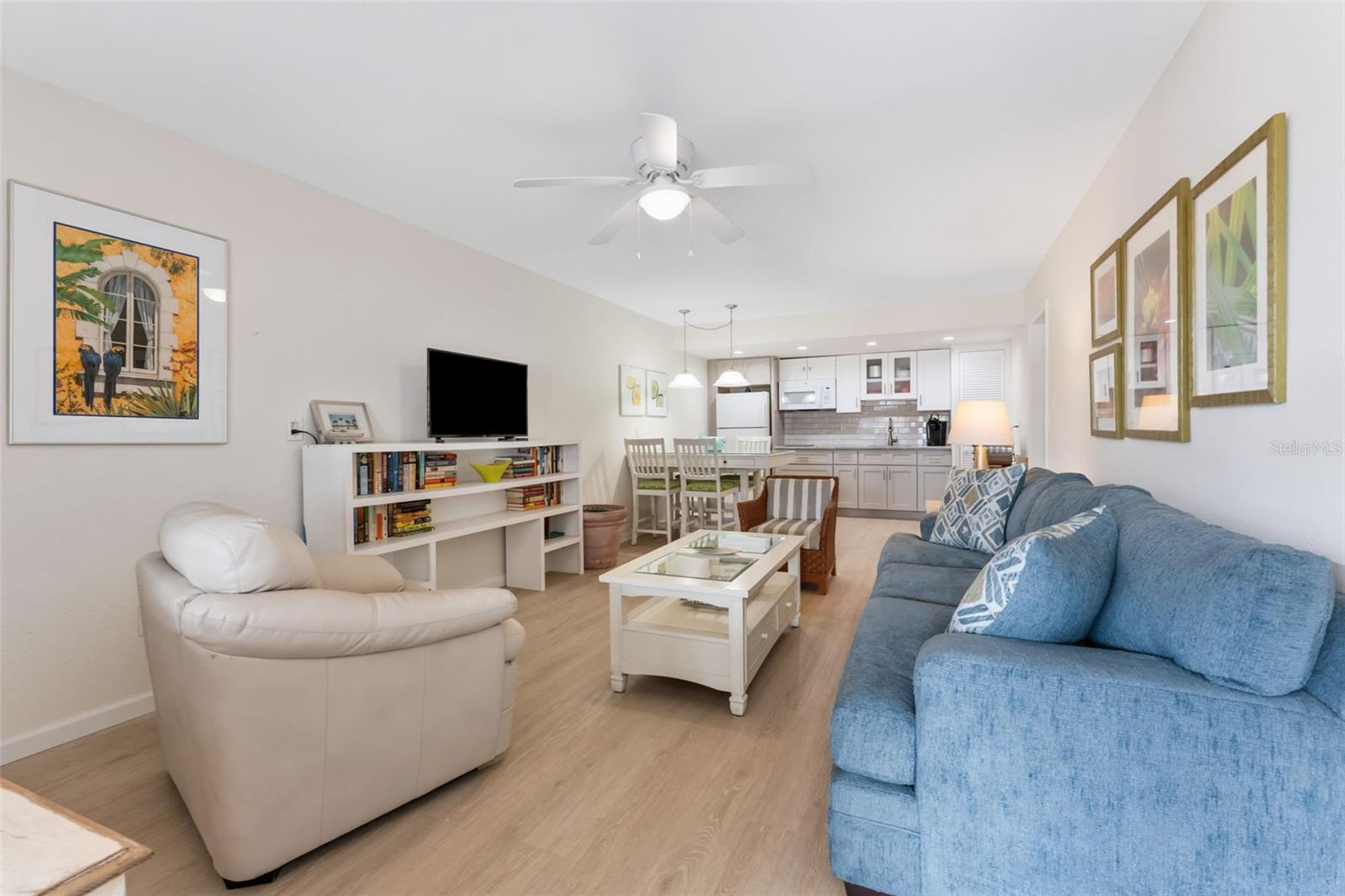 Image 15 of 37 For 2700 Gulf Boulevard 1e