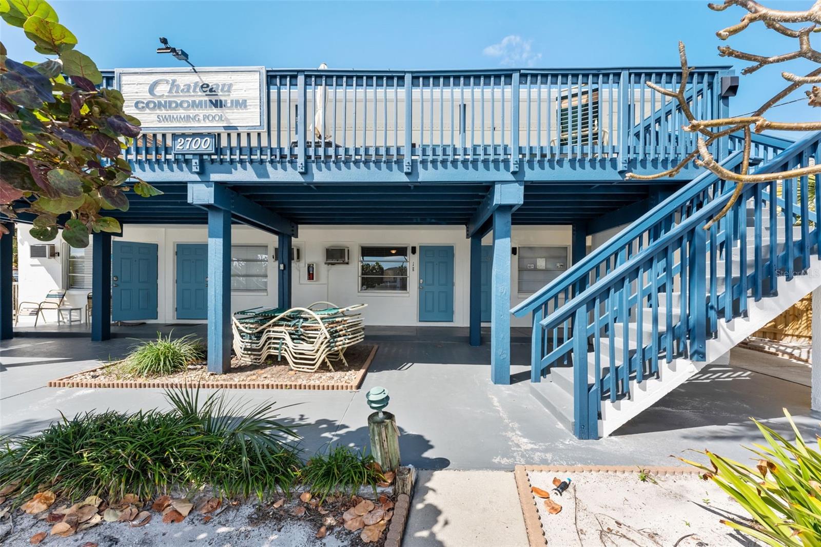 Image 2 of 37 For 2700 Gulf Boulevard 1e