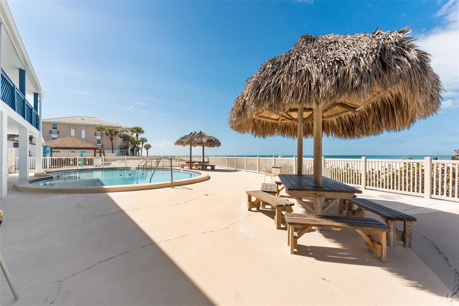 Image 31 of 37 For 2700 Gulf Boulevard 1e