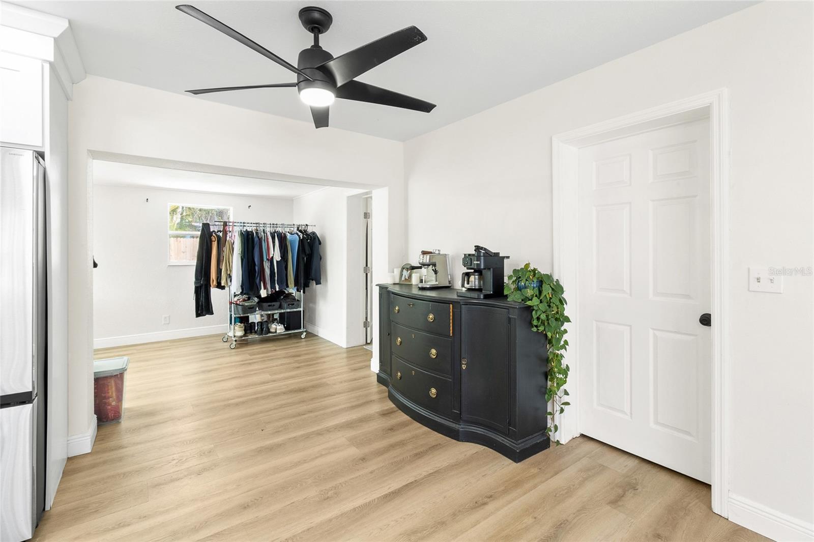 Image 12 of 36 For 12120 Croft Drive