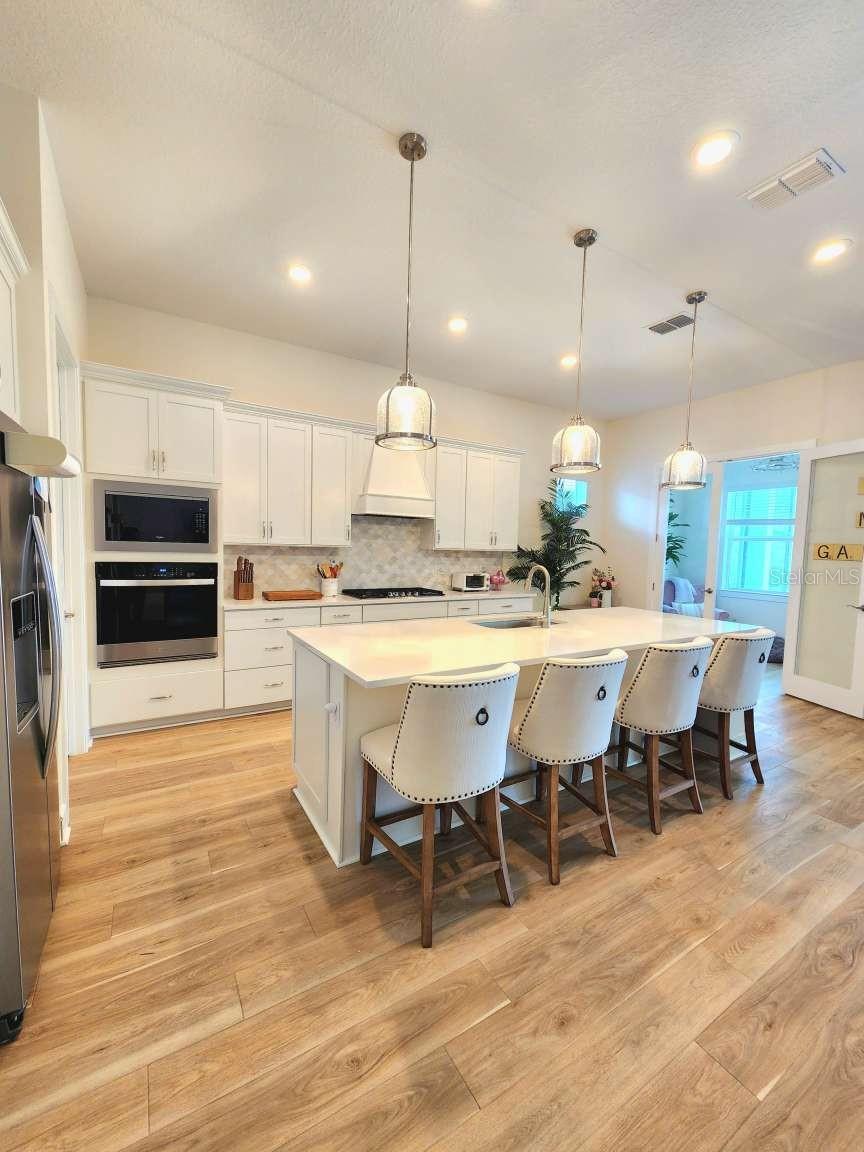 Image 10 of 41 For 9024 Barrier Coast Trail