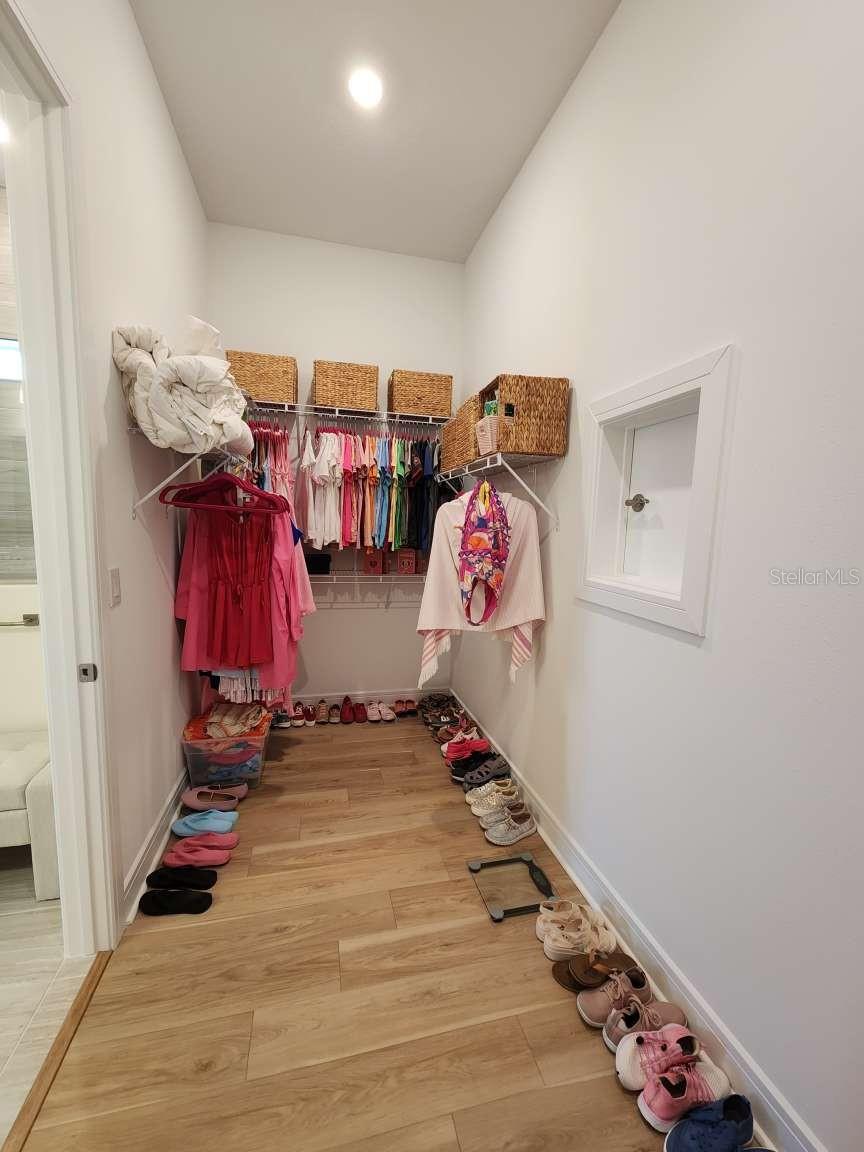 Image 22 of 41 For 9024 Barrier Coast Trail