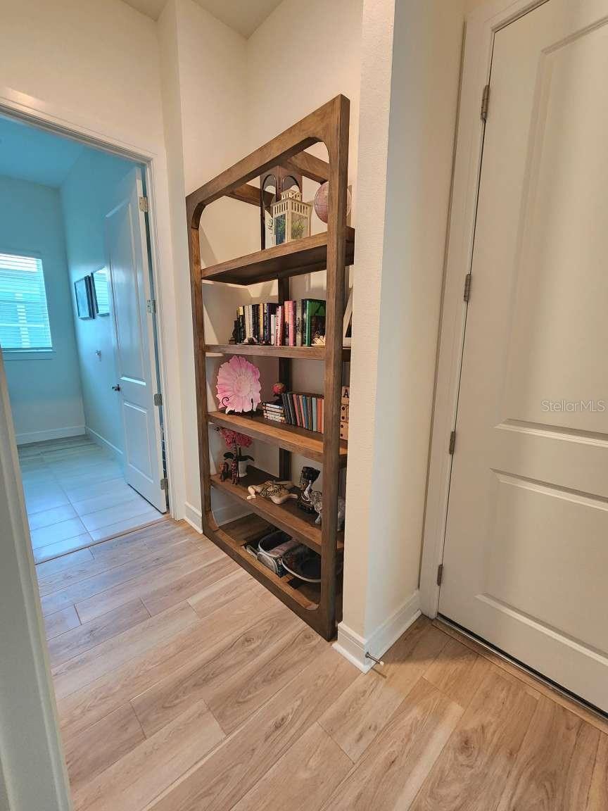 Image 8 of 41 For 9024 Barrier Coast Trail