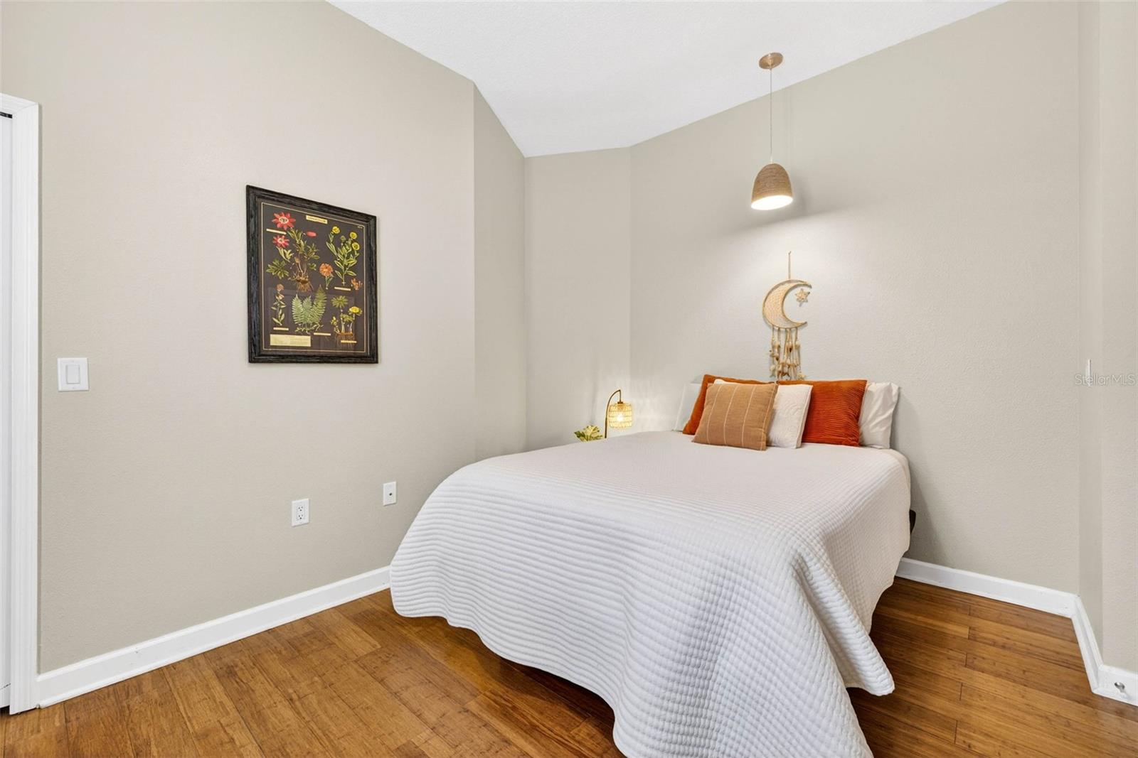 Image 11 of 90 For 5215 Fairway One Drive