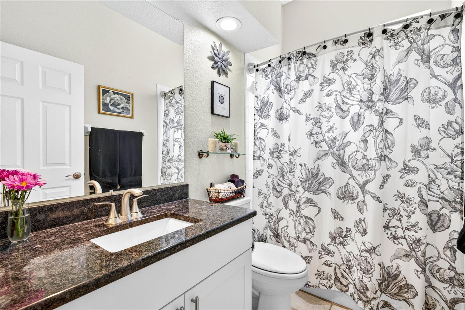 Image 14 of 90 For 5215 Fairway One Drive