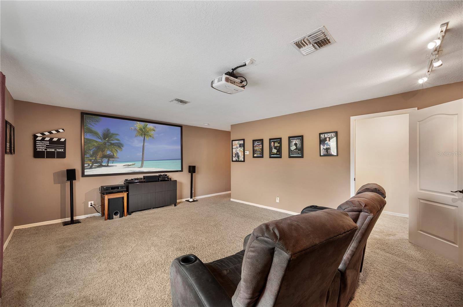 Image 43 of 84 For 17710 Currie Ford Drive