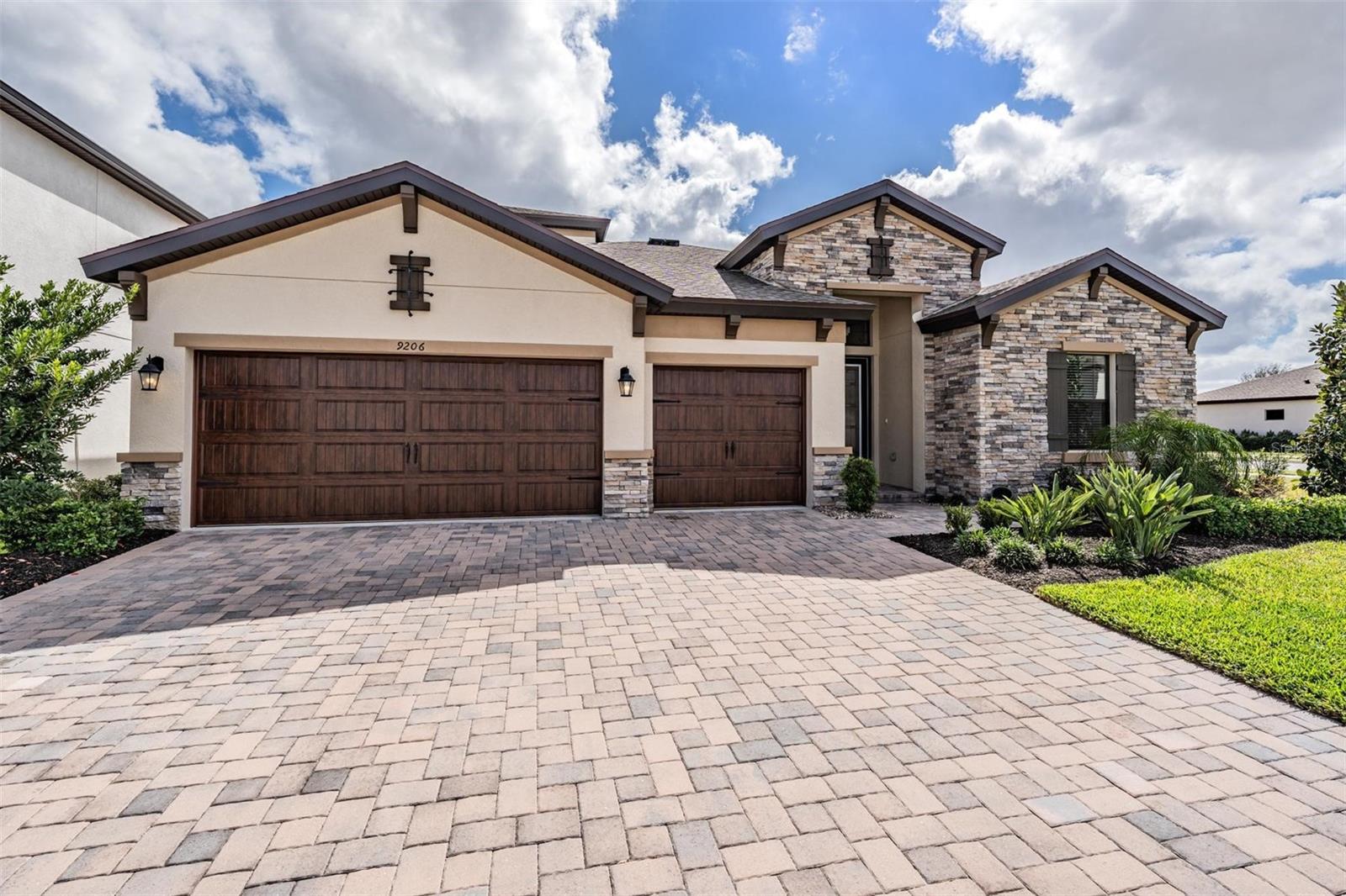 Image 47 of 65 For 9206 Isabella Circle