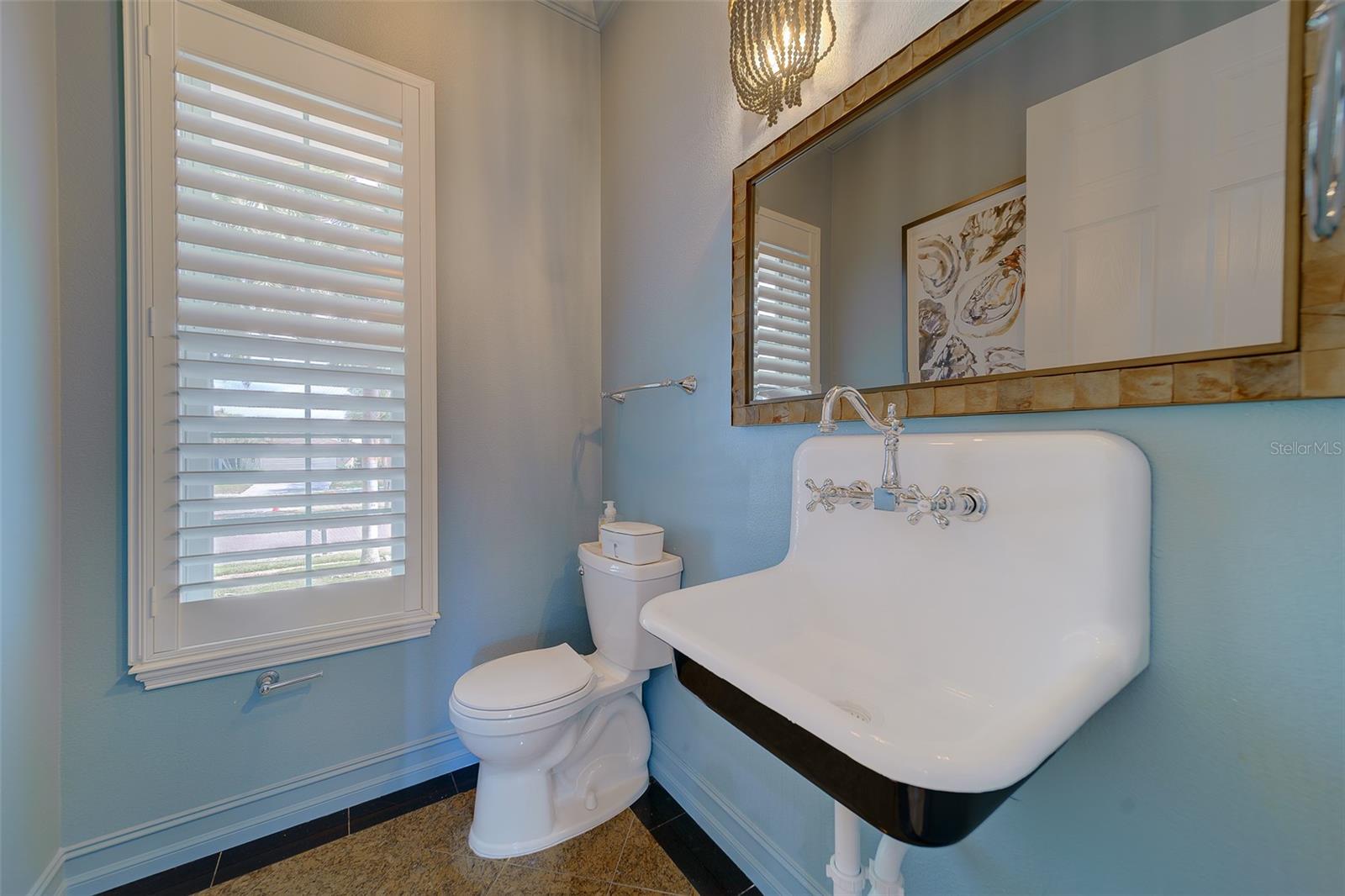 Image 16 of 96 For 824 Island Way