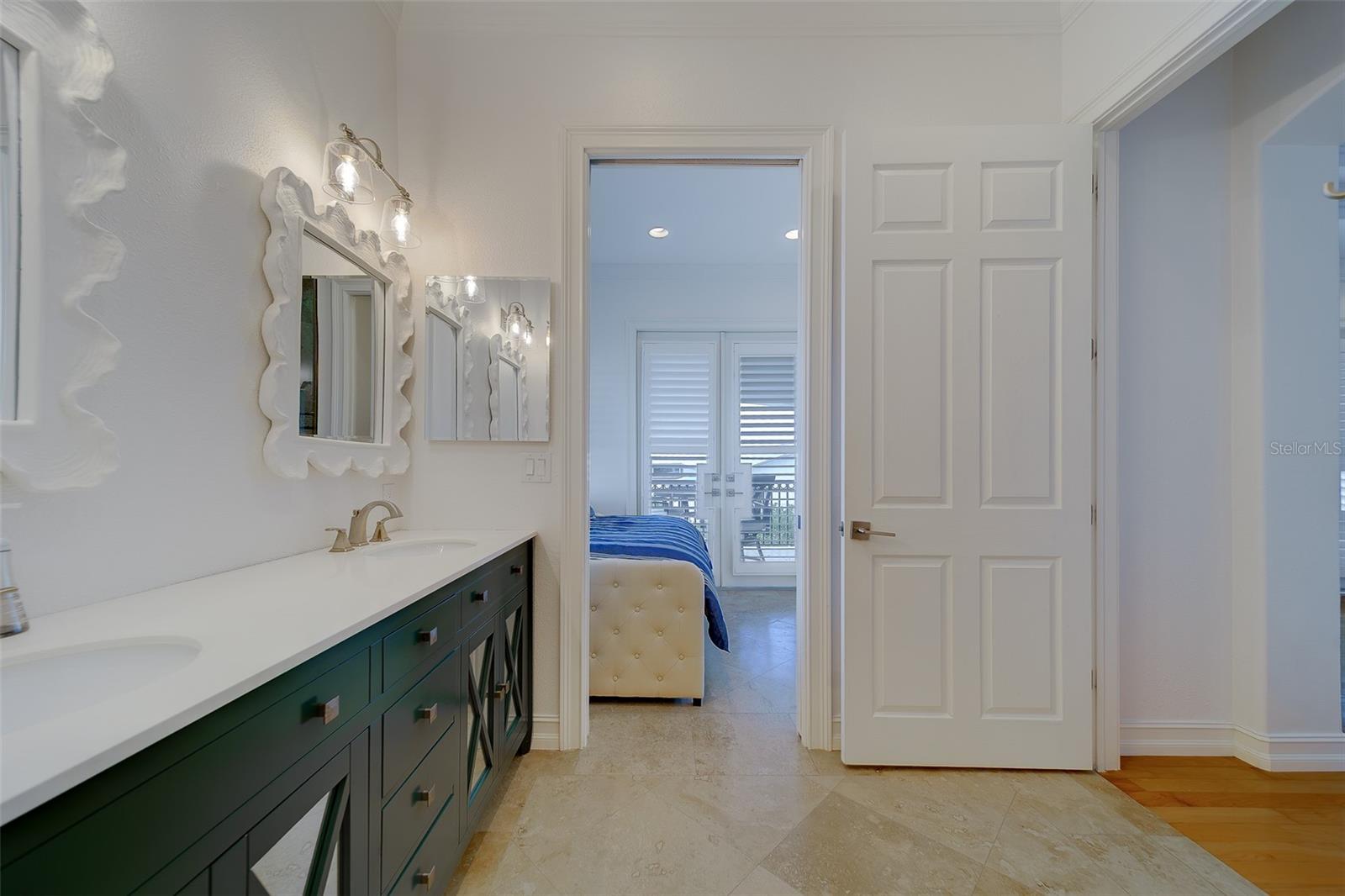 Image 32 of 96 For 824 Island Way