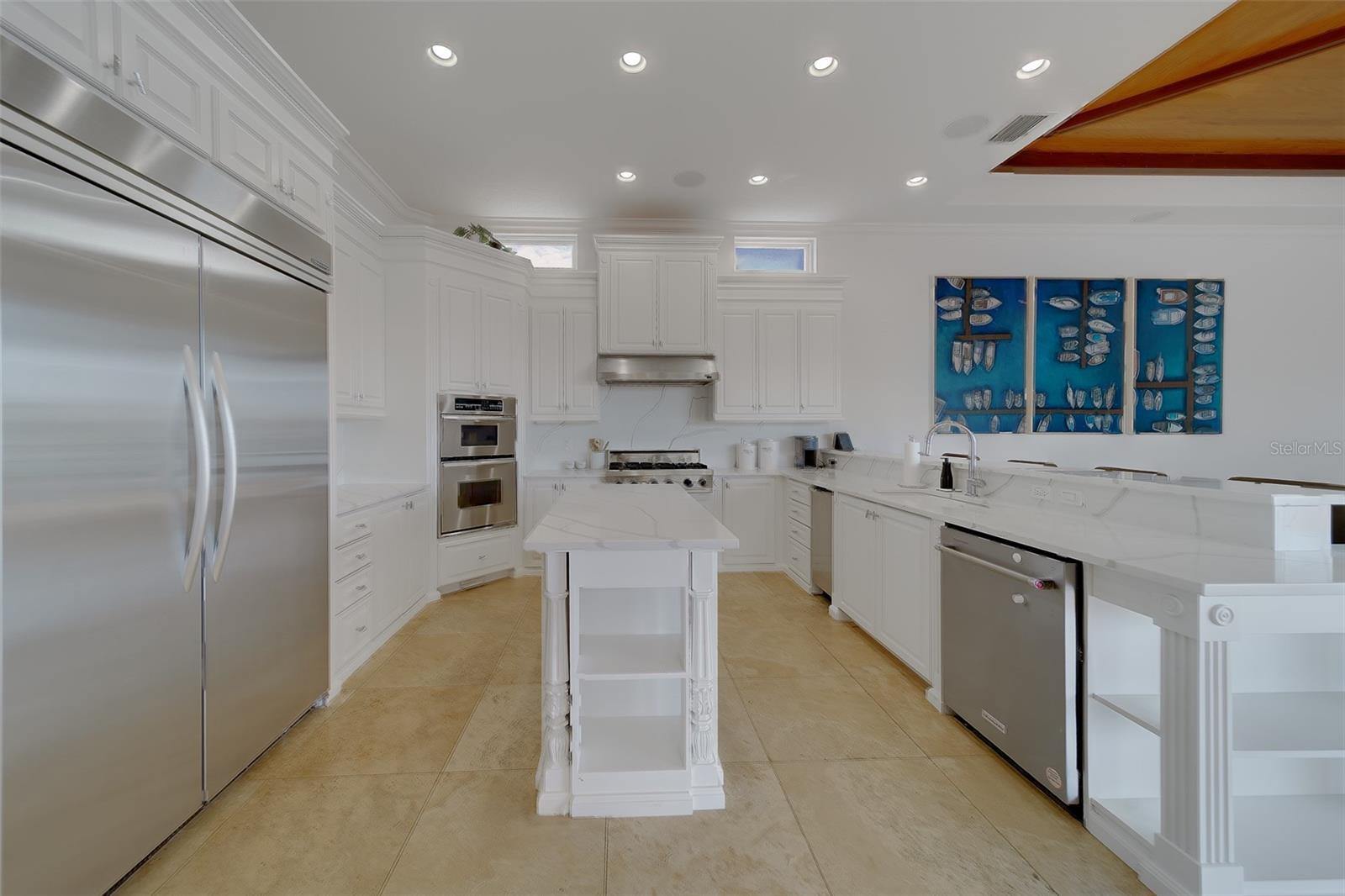 Image 39 of 96 For 824 Island Way