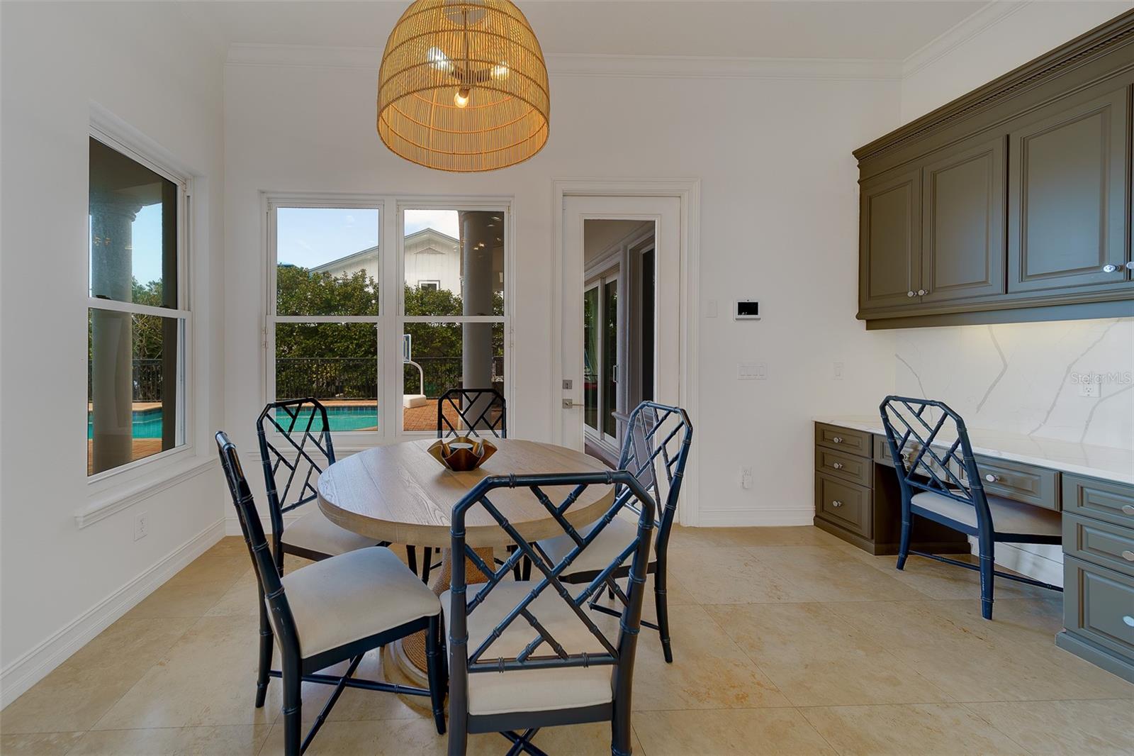 Image 42 of 96 For 824 Island Way