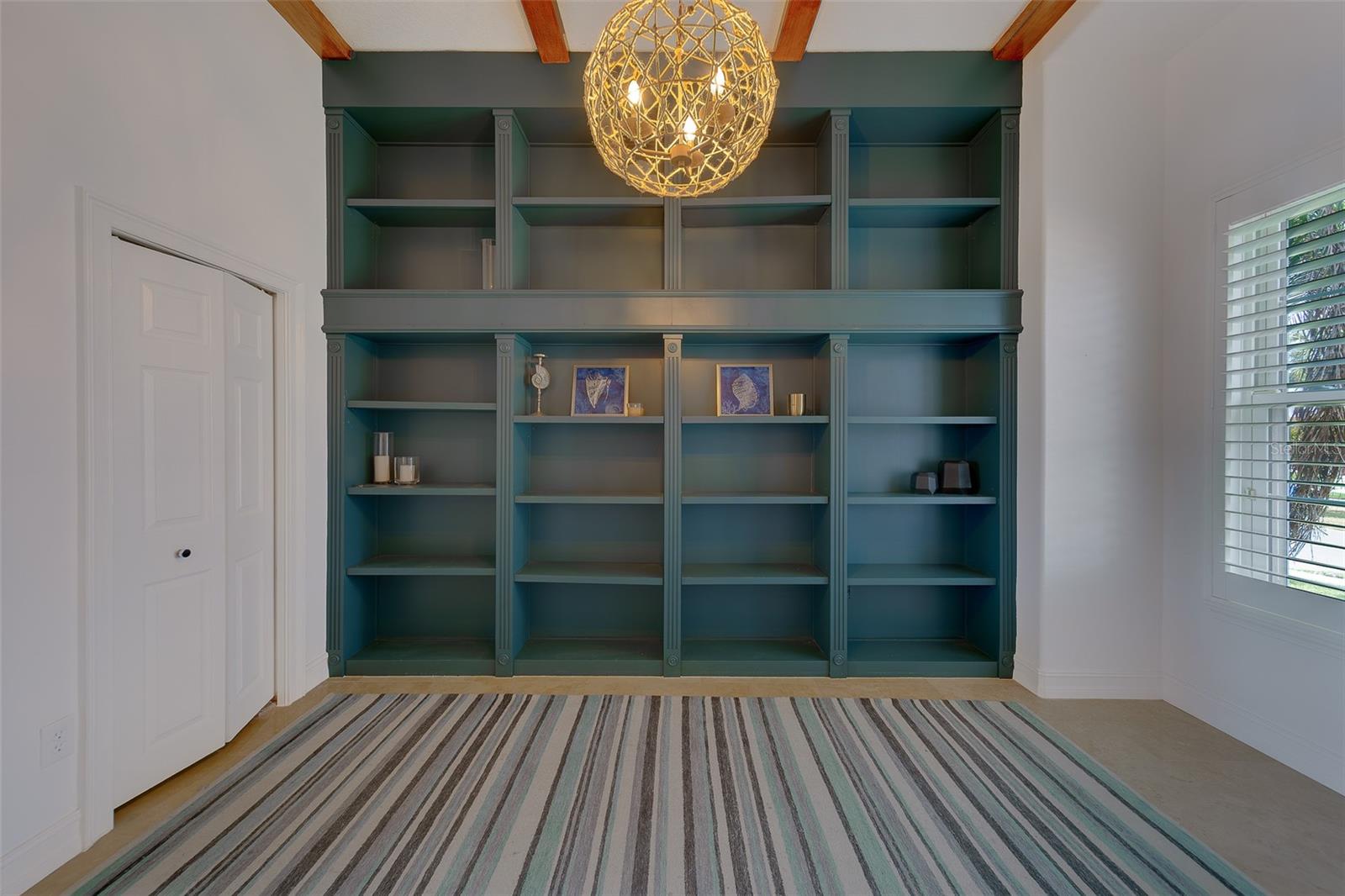 Image 53 of 96 For 824 Island Way