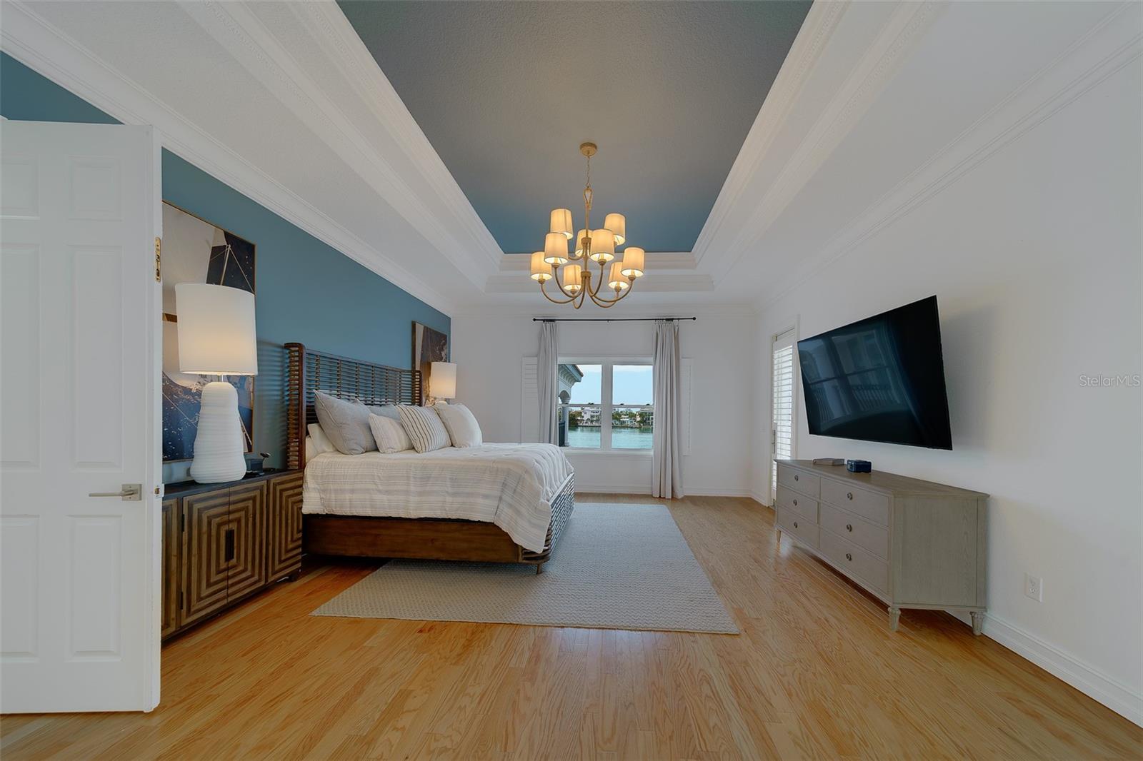 Image 56 of 96 For 824 Island Way