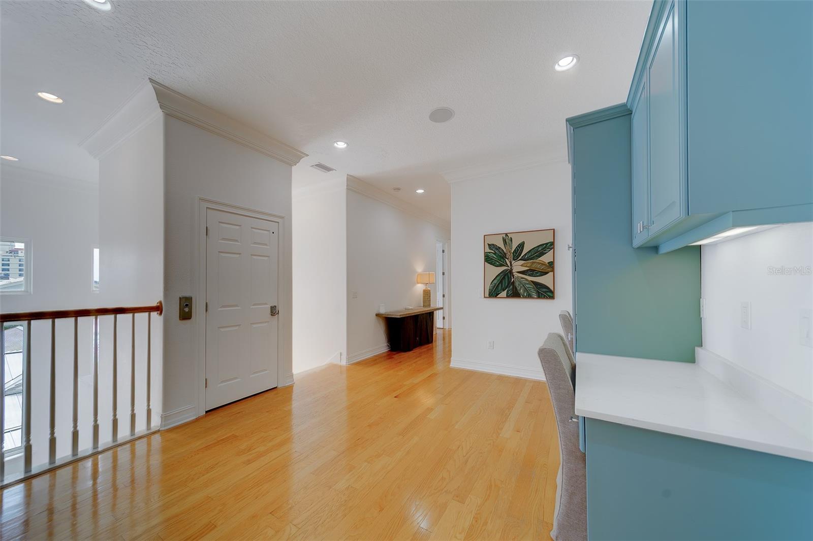 Image 65 of 96 For 824 Island Way