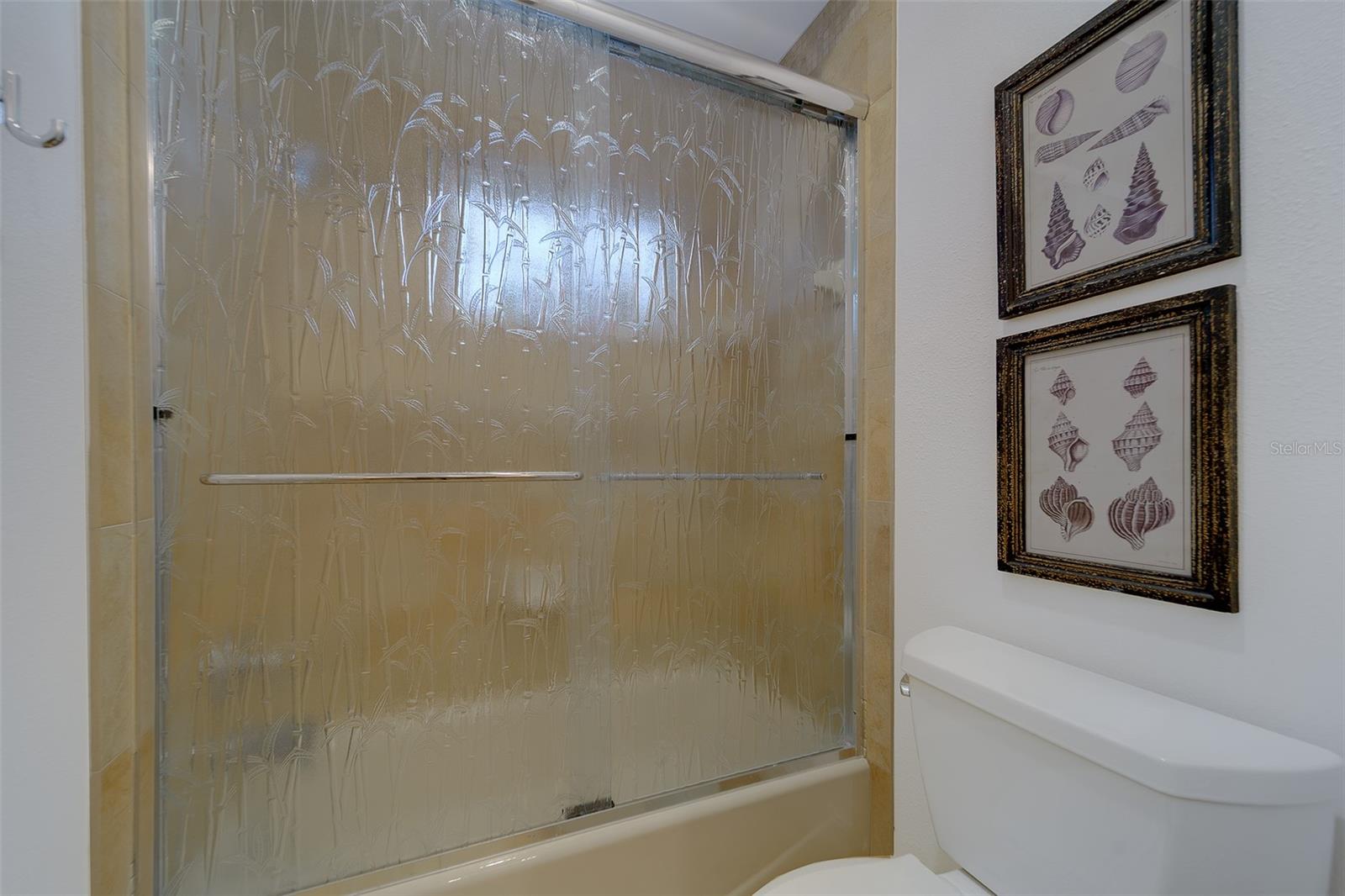 Image 68 of 96 For 824 Island Way