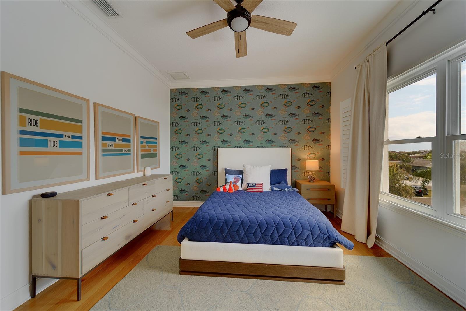 Image 70 of 96 For 824 Island Way