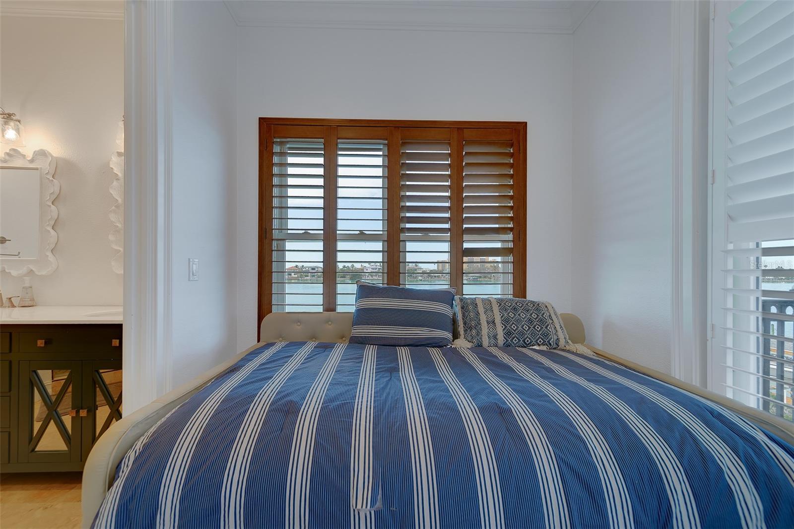 Image 75 of 96 For 824 Island Way