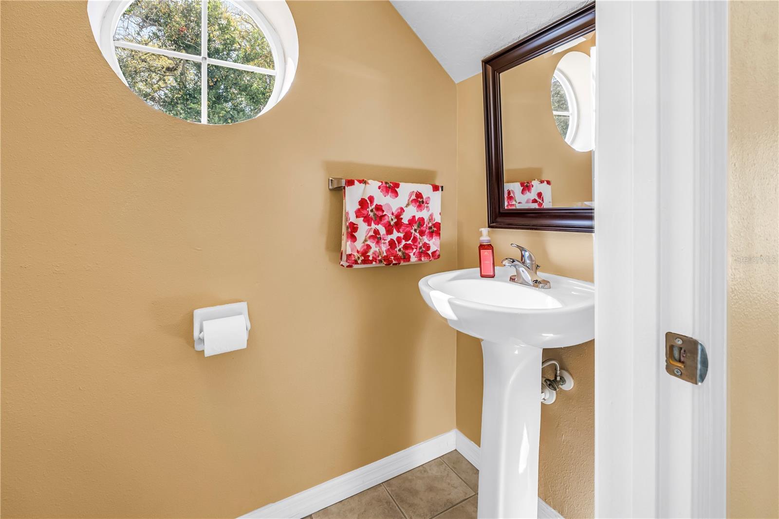 Image 21 of 42 For 1014 Ewing Place