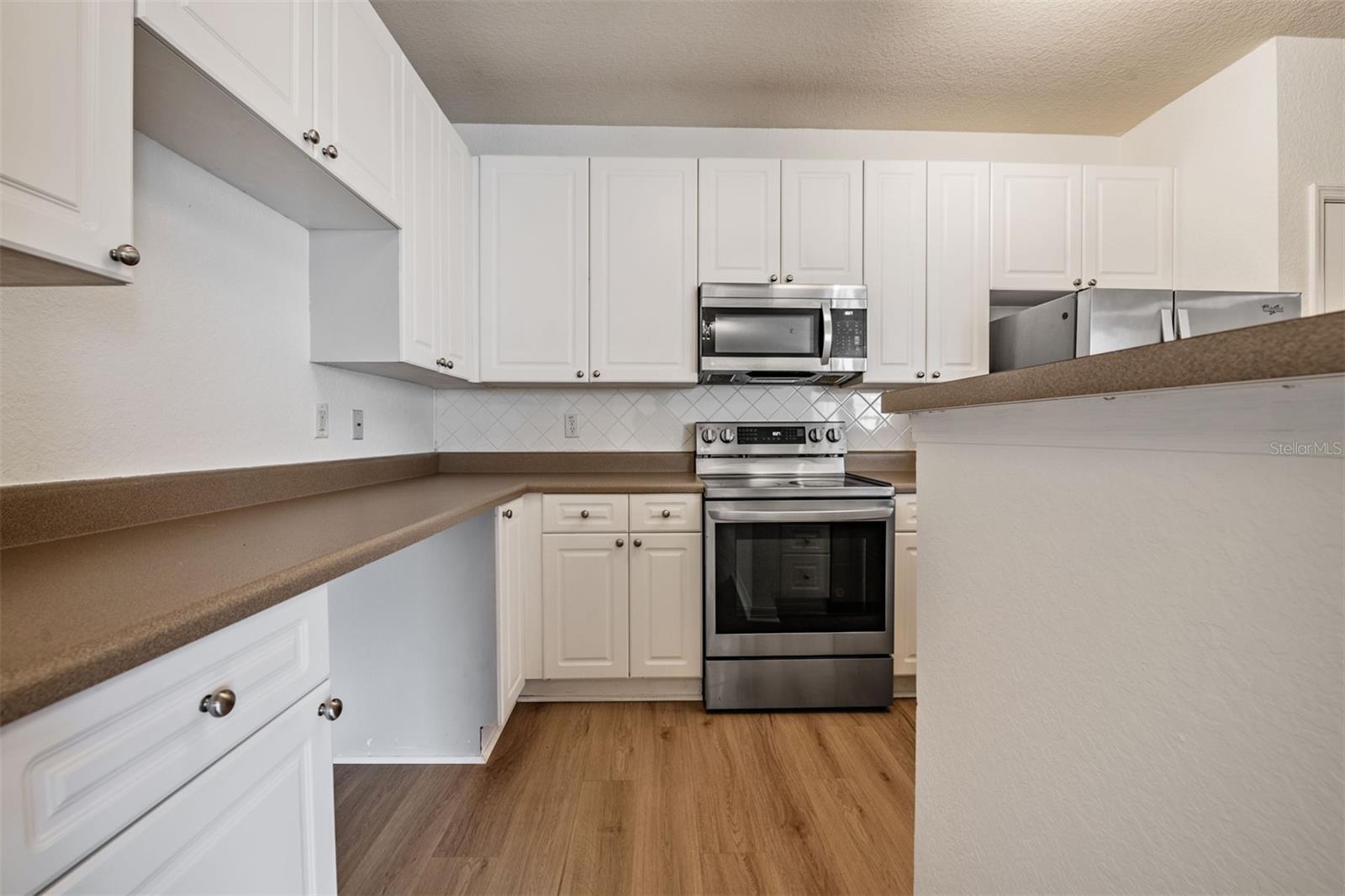 Image 11 of 30 For 4221 Spruce Street 1302