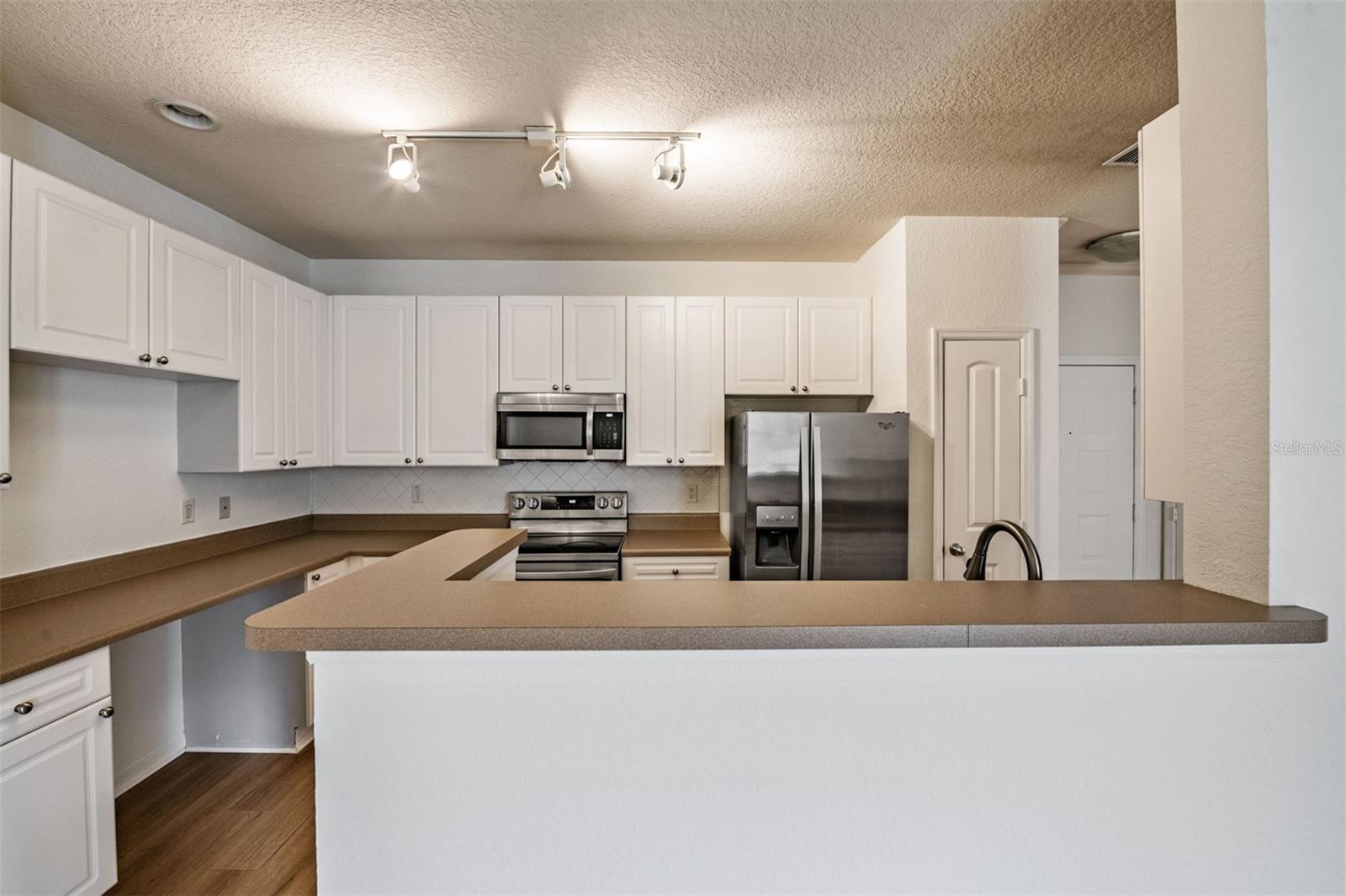 Image 12 of 30 For 4221 Spruce Street 1302