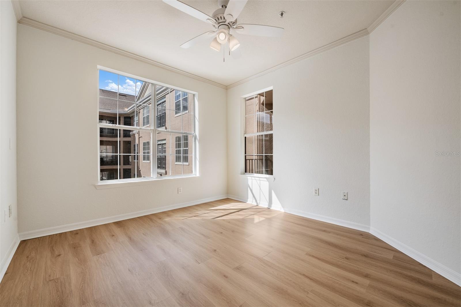 Image 17 of 30 For 4221 Spruce Street 1302