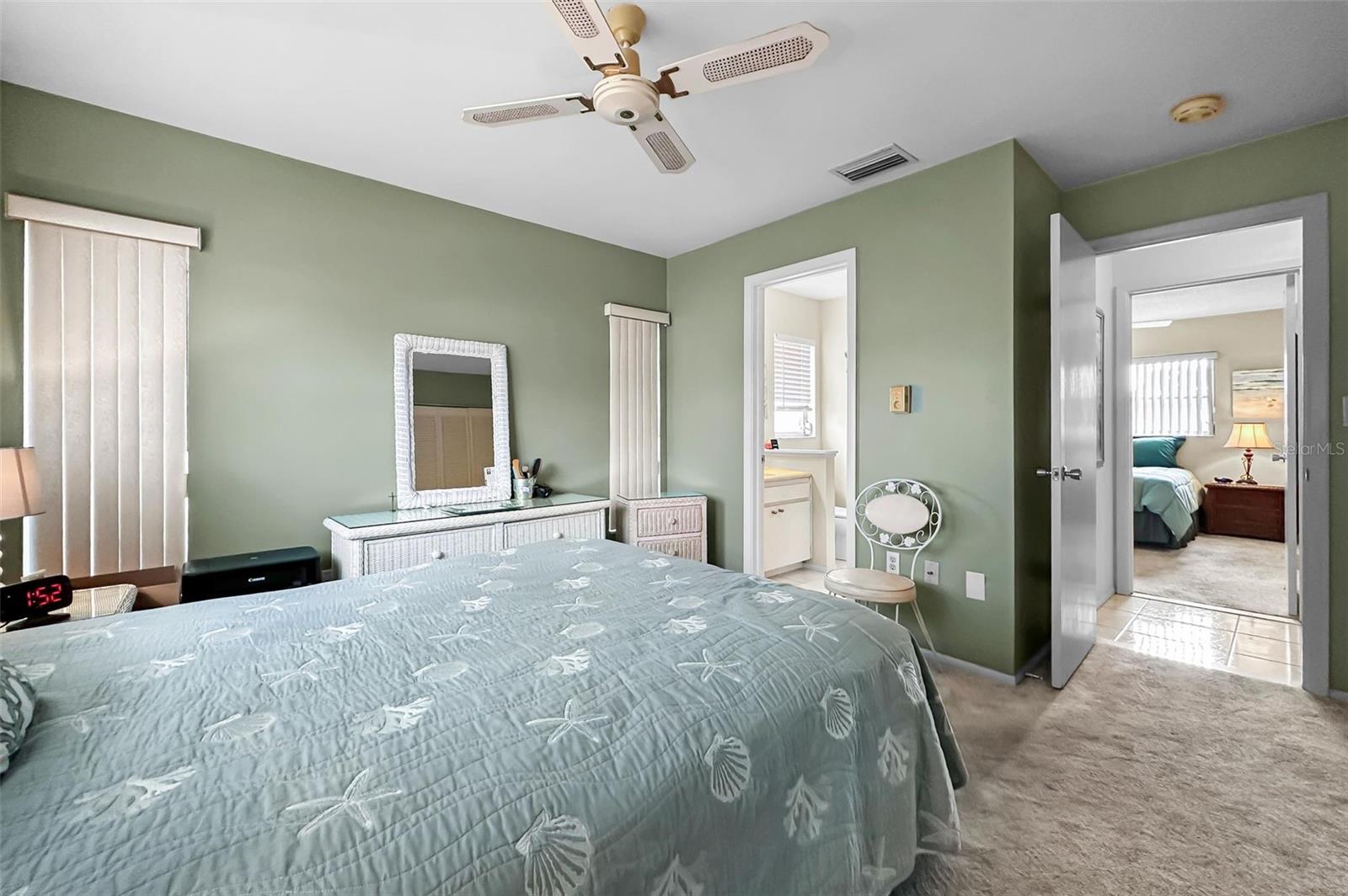 Image 21 of 50 For 1055 Loch Haven Drive S