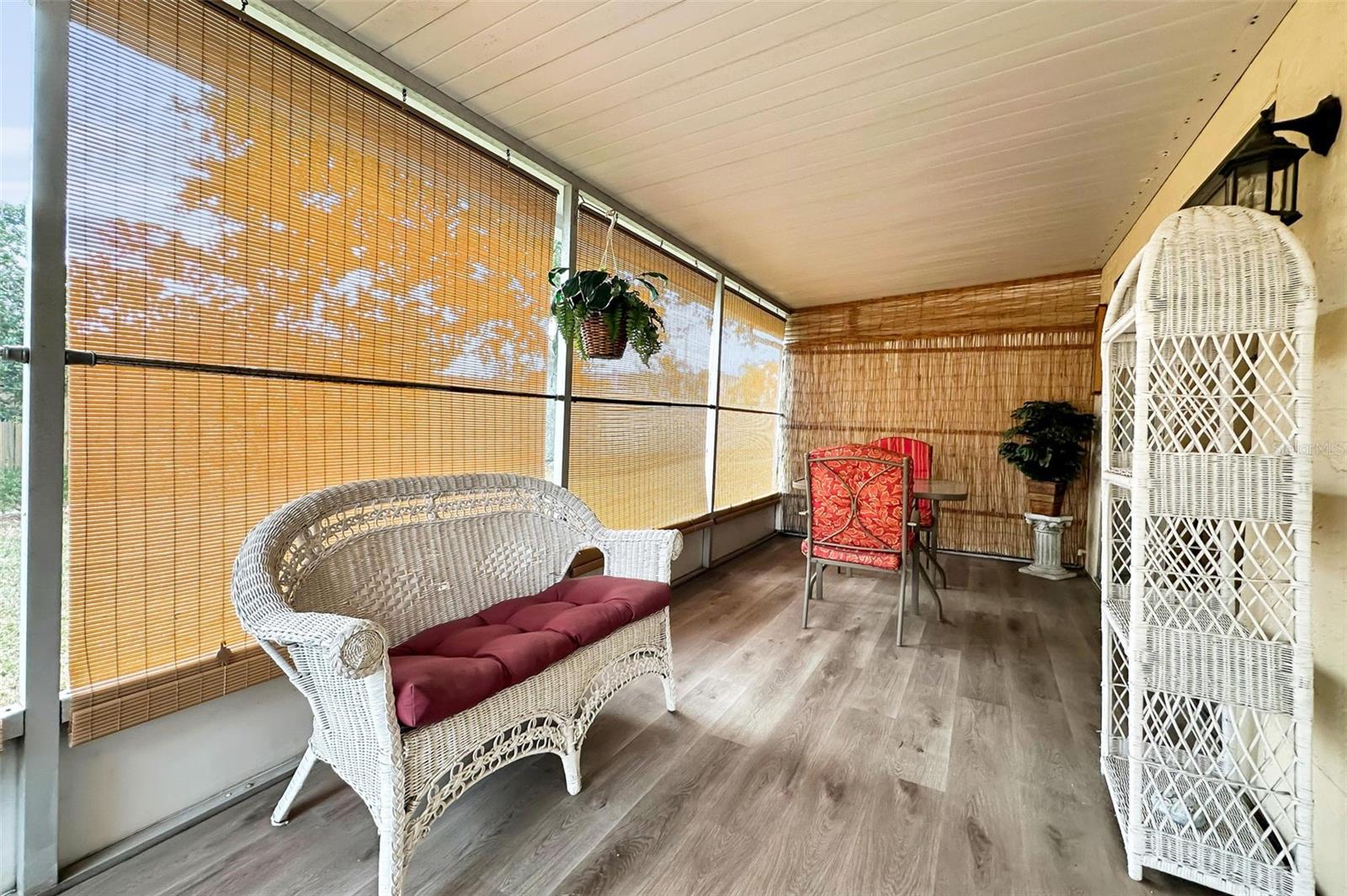 Image 33 of 50 For 1055 Loch Haven Drive S