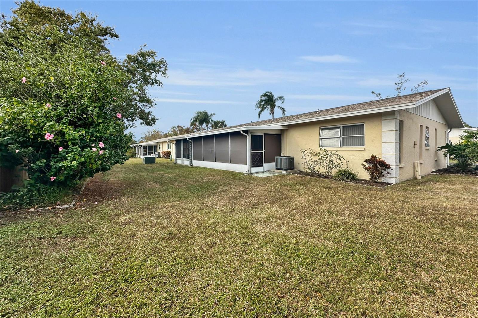 Image 35 of 50 For 1055 Loch Haven Drive S