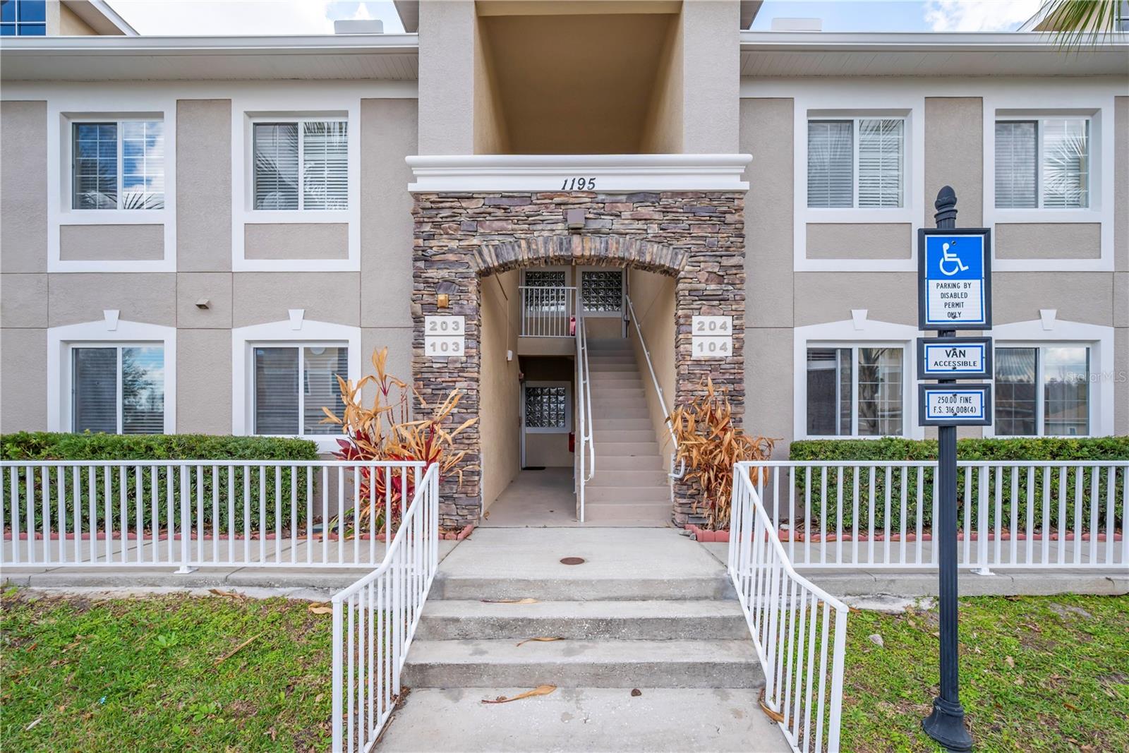 Image 15 of 37 For 1195 Godavari Way 104