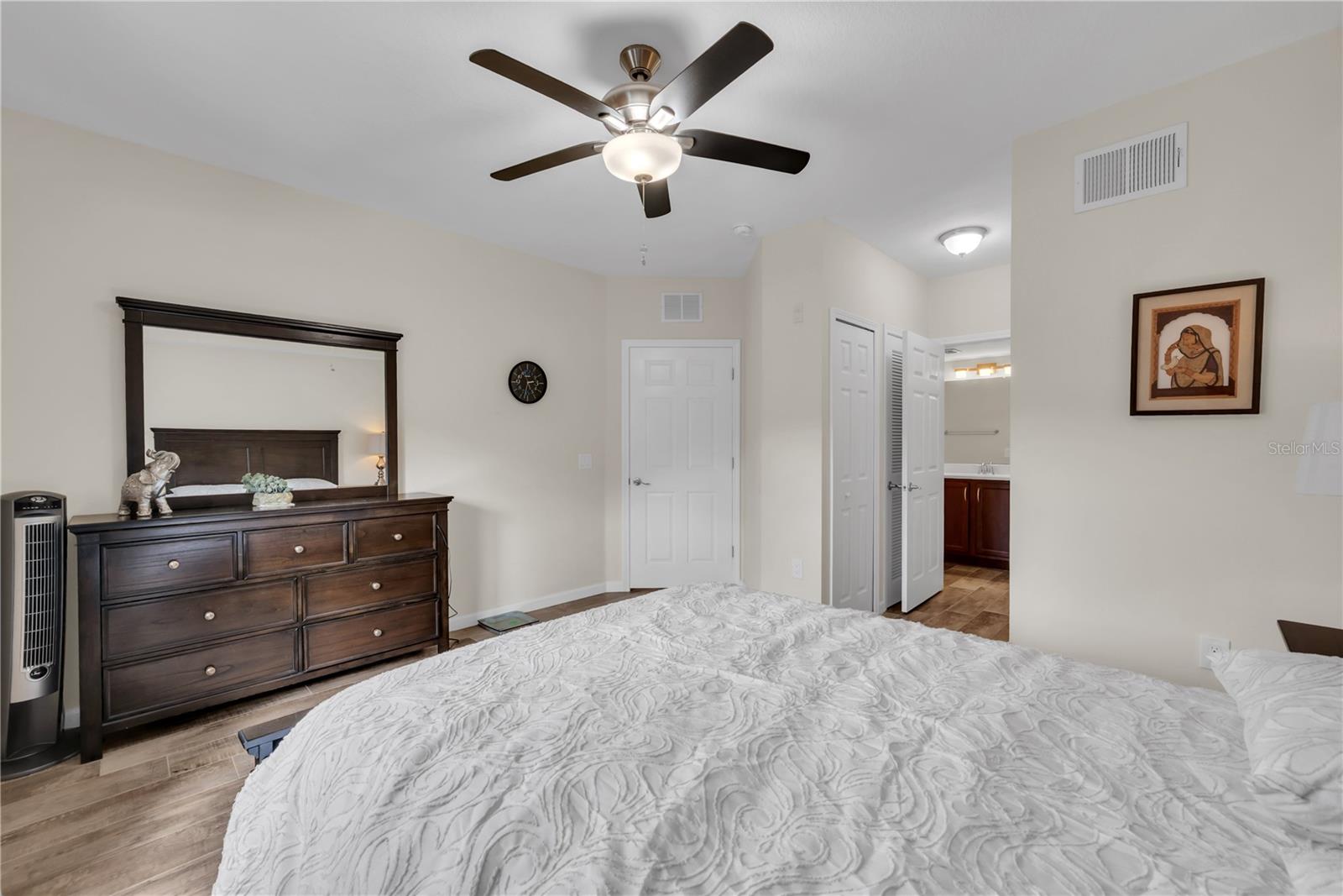 Image 21 of 37 For 1195 Godavari Way 104