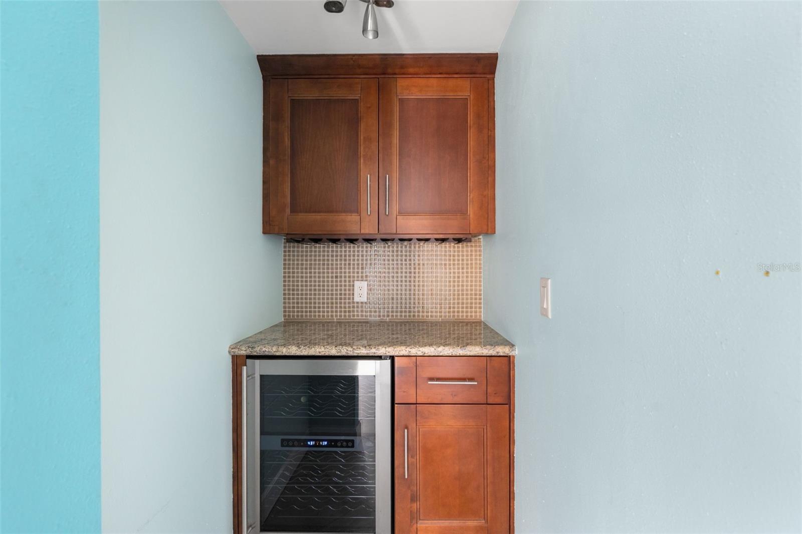 Image 27 of 57 For 1501 Gulf Boulevard 603