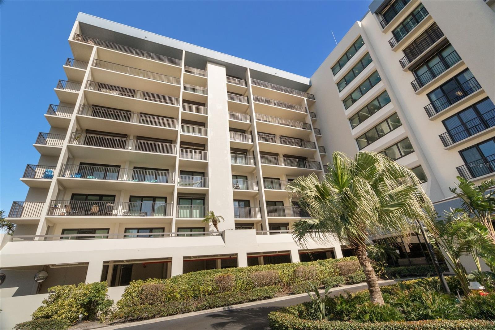 Image 33 of 57 For 1501 Gulf Boulevard 603