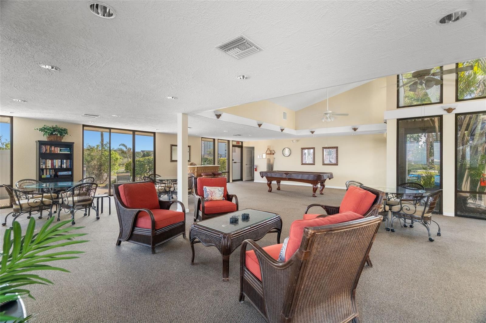 Image 50 of 57 For 1501 Gulf Boulevard 603