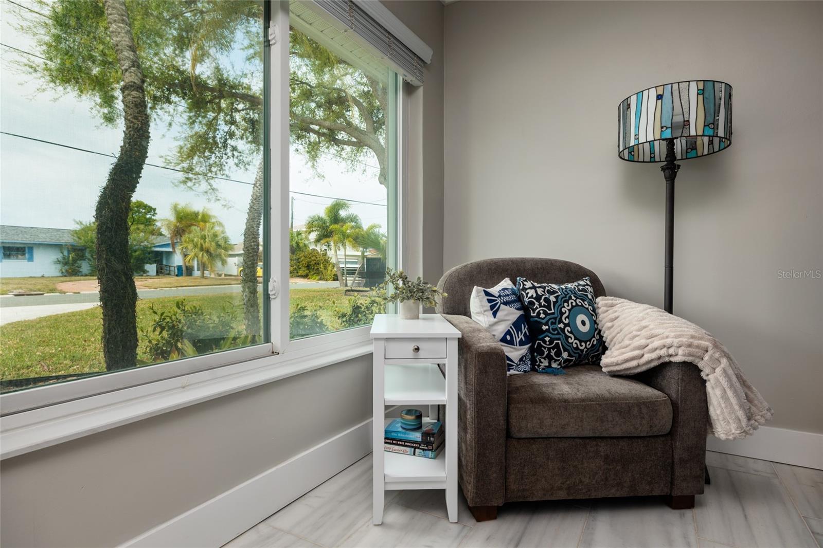 Image 11 of 60 For 11775 4th Street E