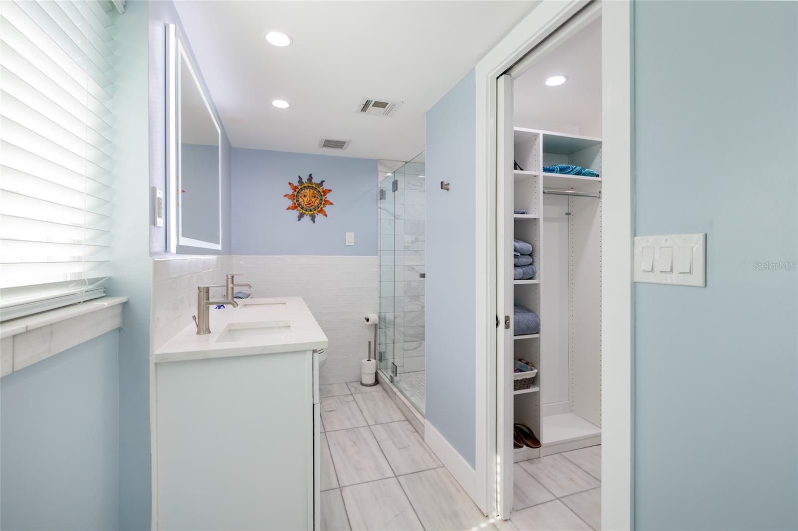 Image 23 of 60 For 11775 4th Street E