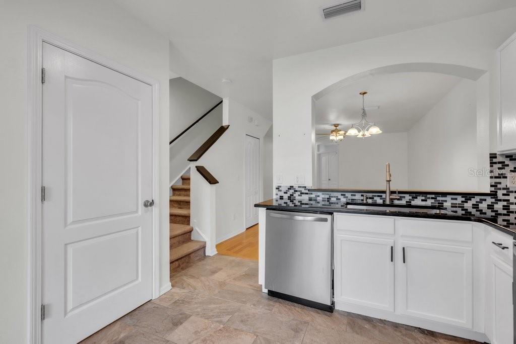 Image 13 of 30 For 15844 Fishhawk Falls Drive