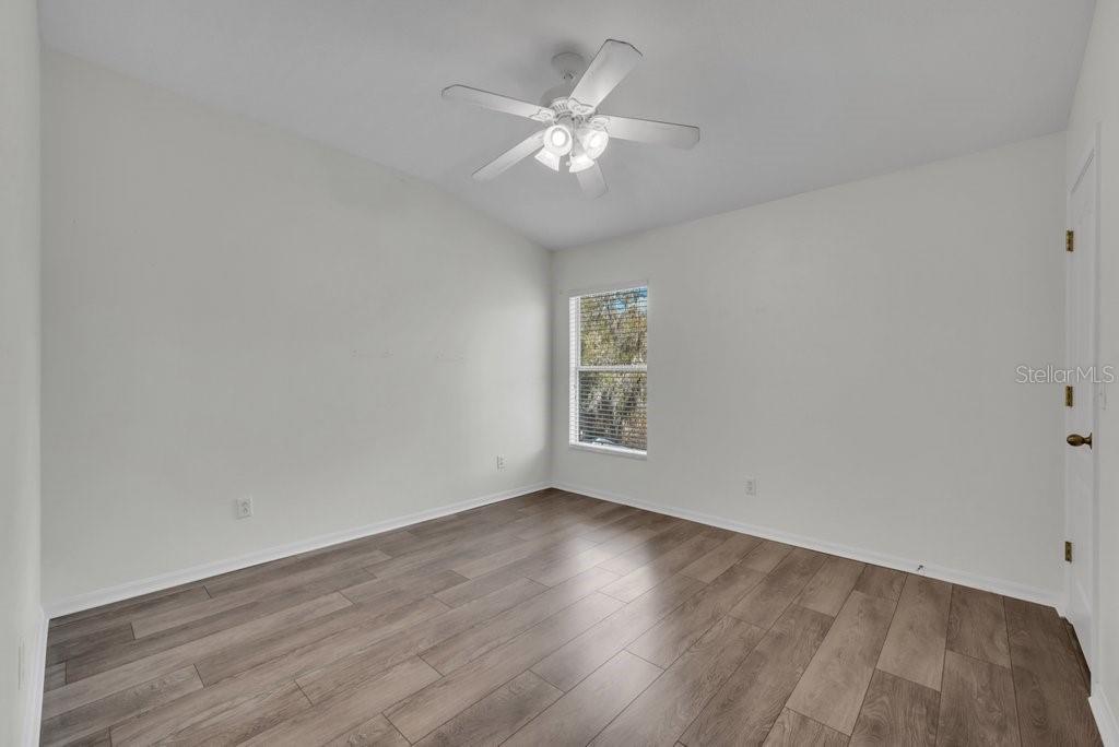 Image 20 of 30 For 15844 Fishhawk Falls Drive