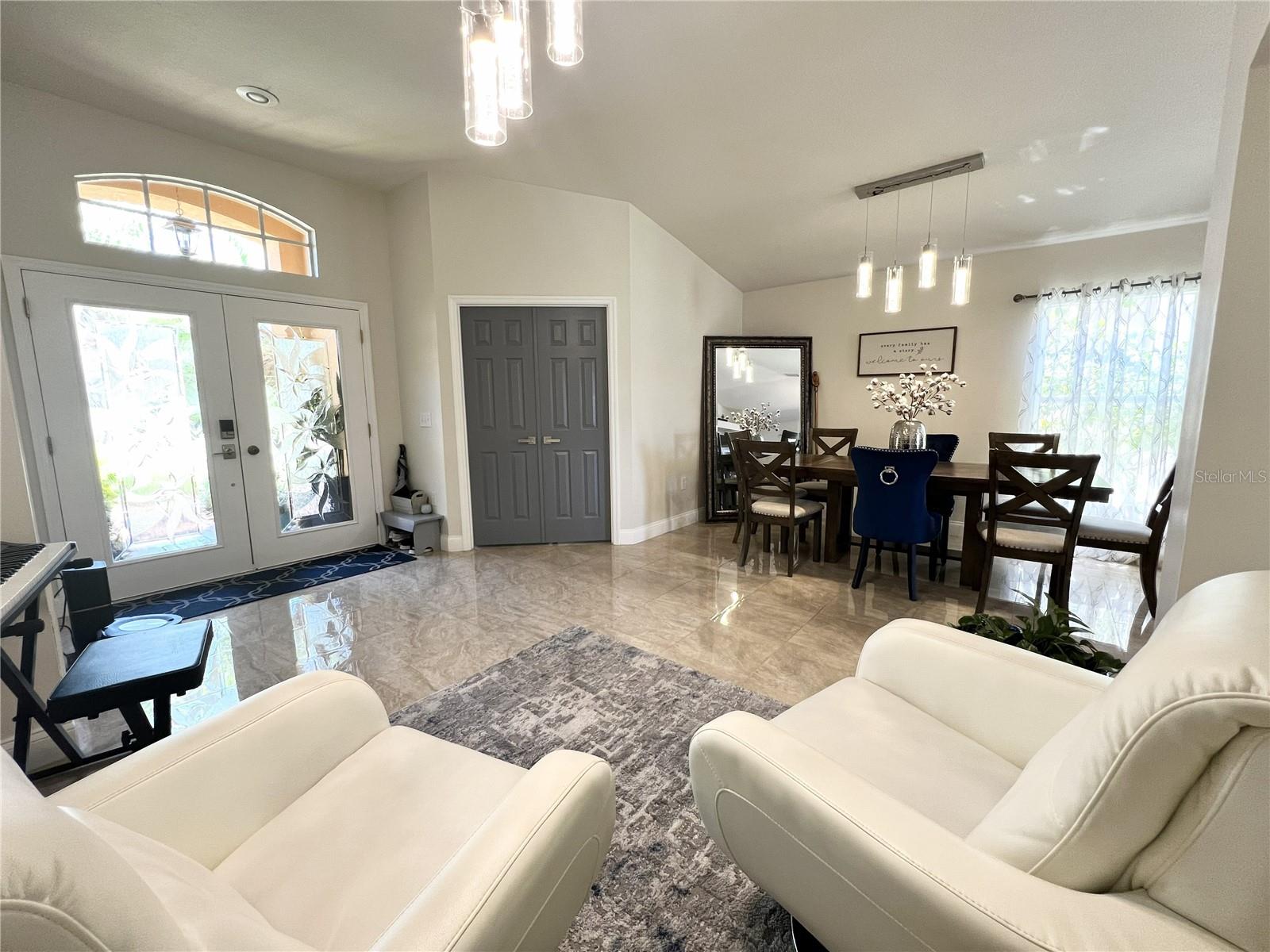 Image 10 of 54 For 31244 Crestmont Court