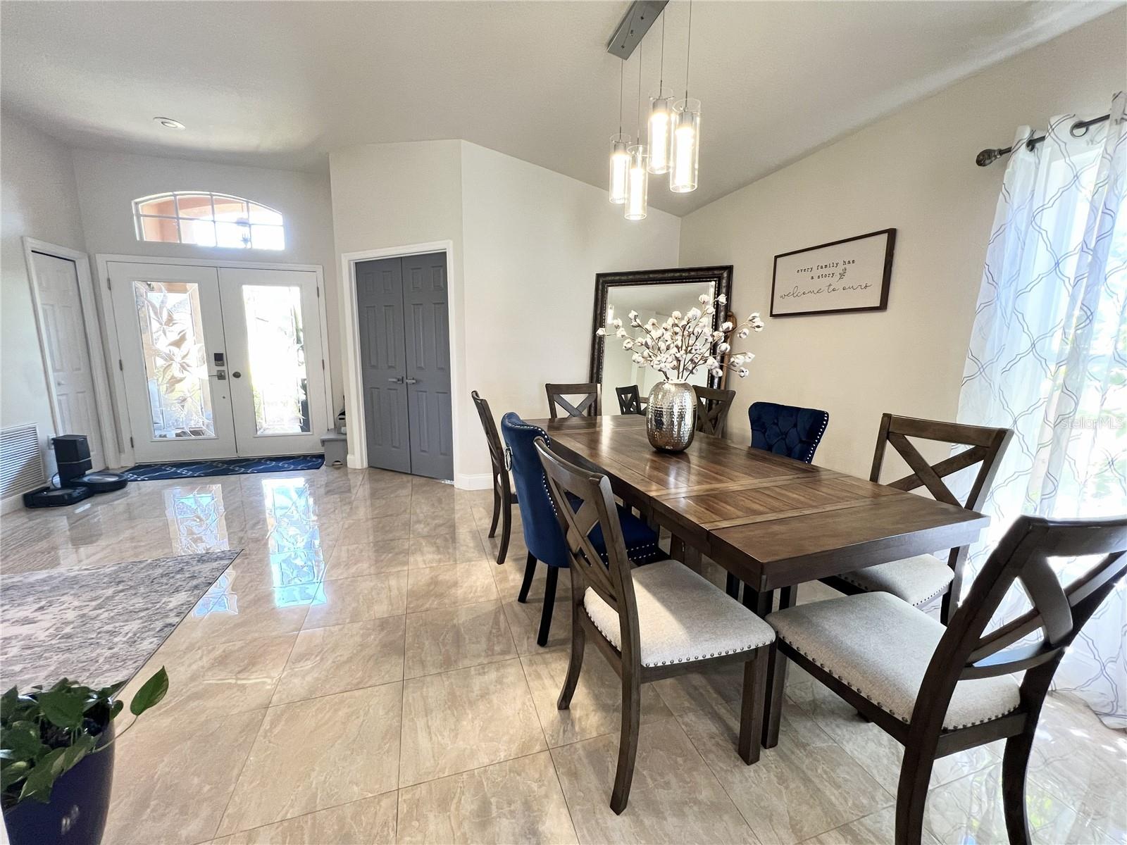 Image 11 of 54 For 31244 Crestmont Court