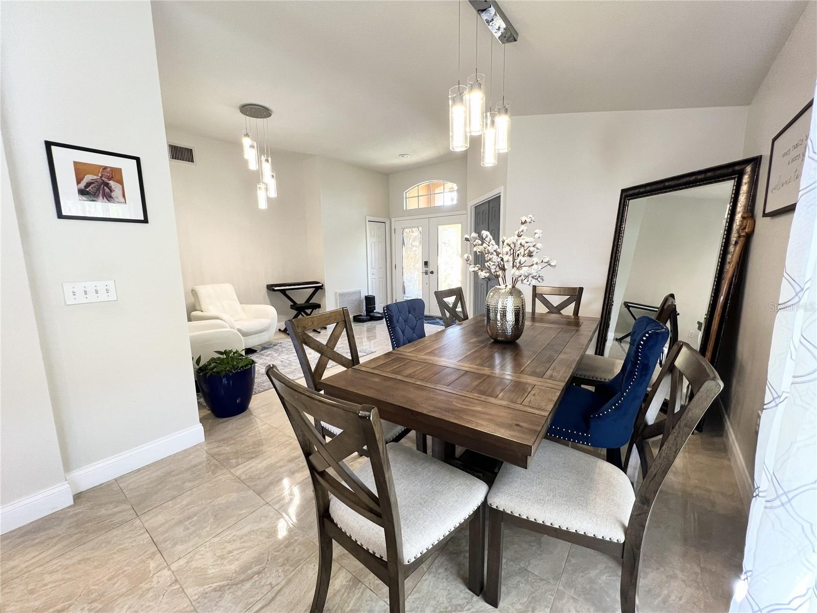 Image 12 of 54 For 31244 Crestmont Court