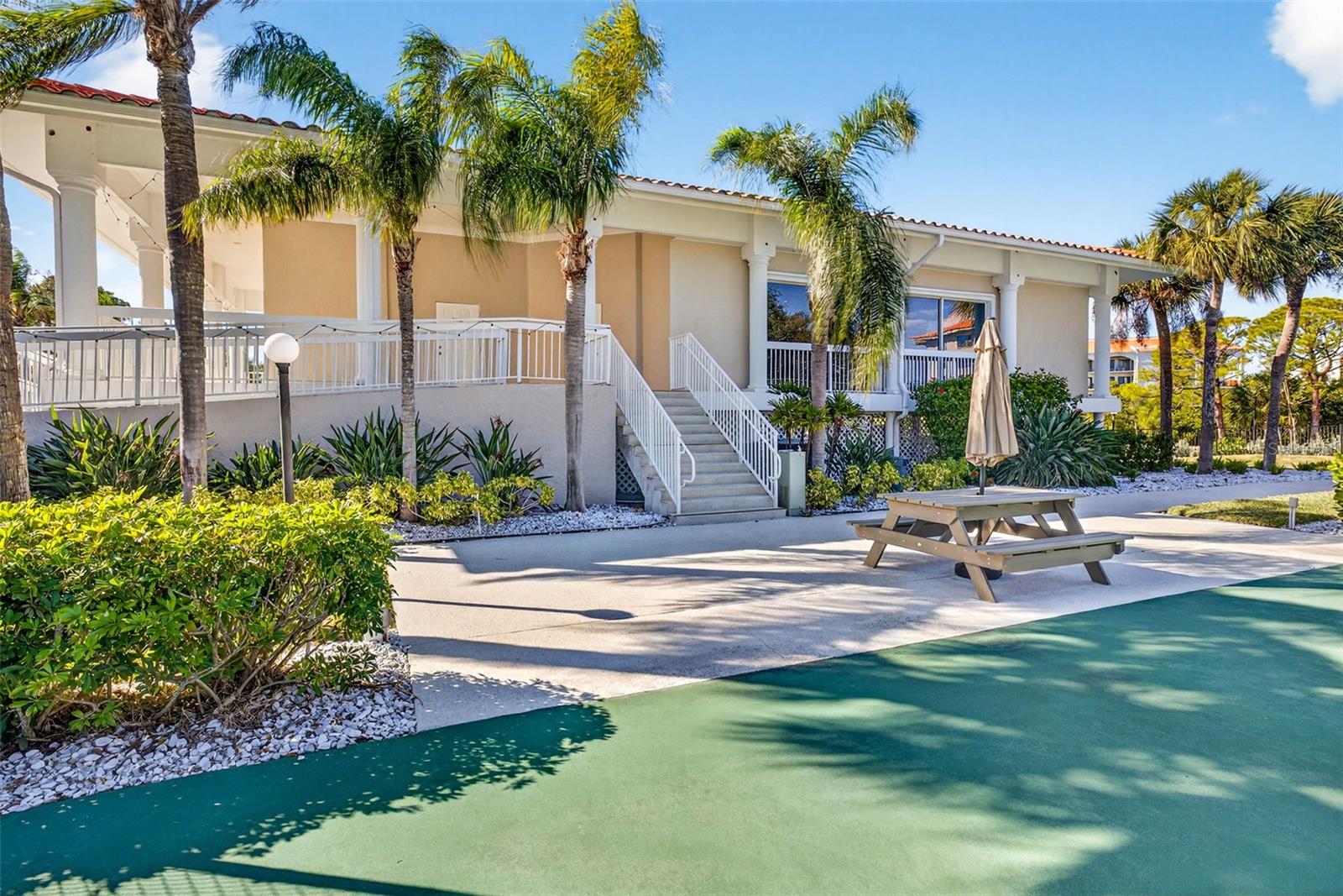 Image 26 of 30 For 1805 Mariner Drive 52