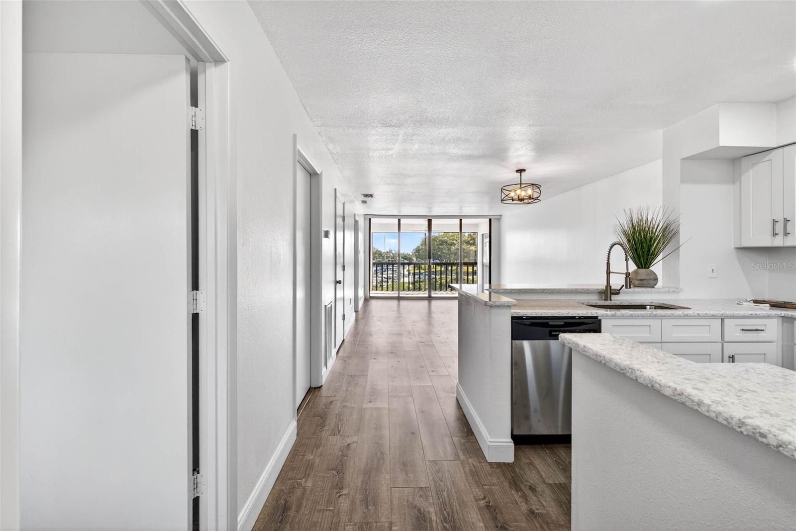 Image 4 of 30 For 1805 Mariner Drive 52