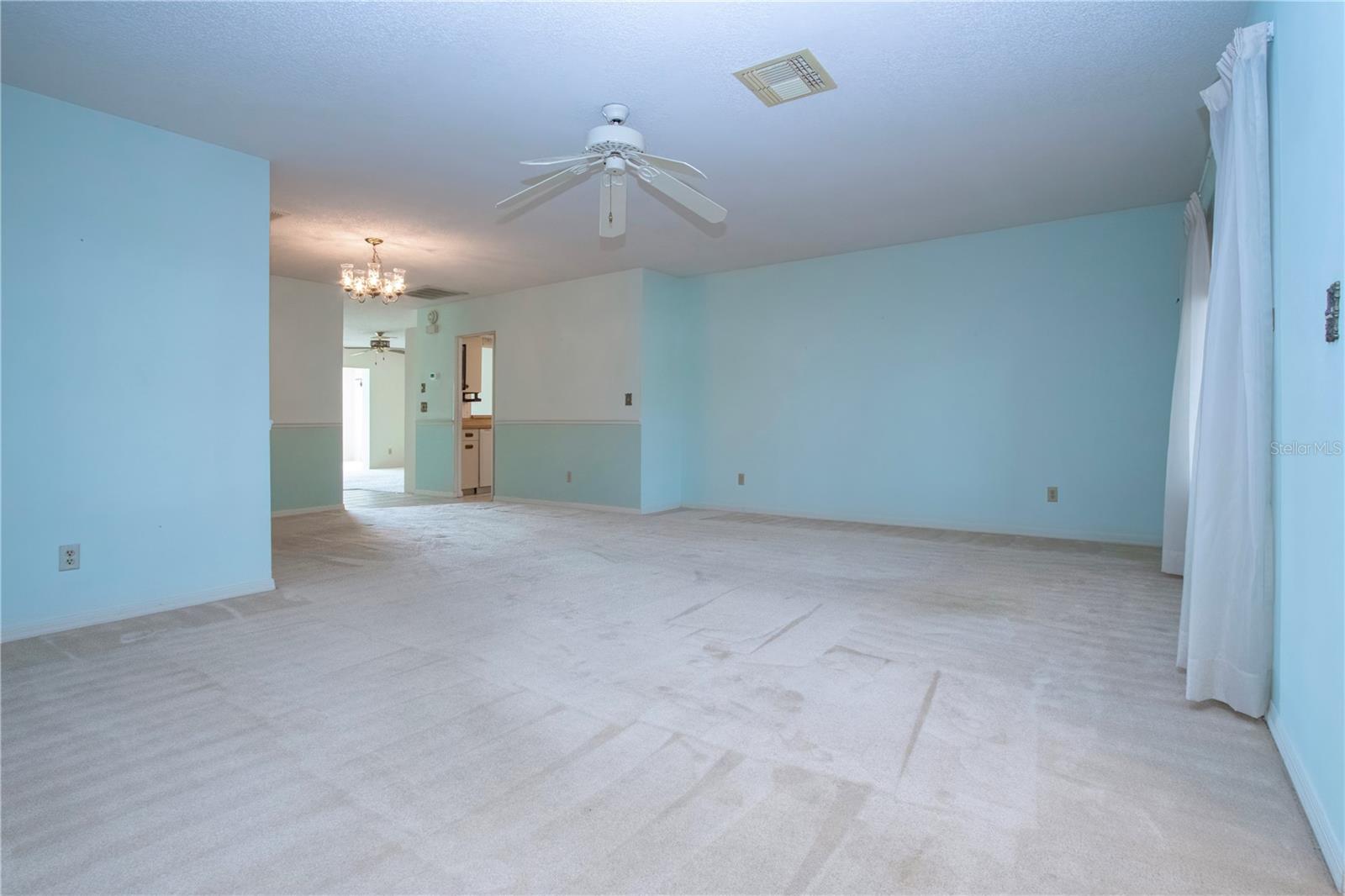 Image 11 of 42 For 1605 Dower Way