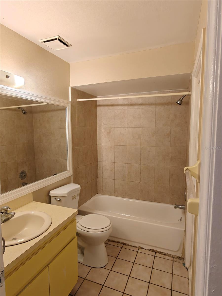 Image 12 of 13 For 2760 62nd Terrace N