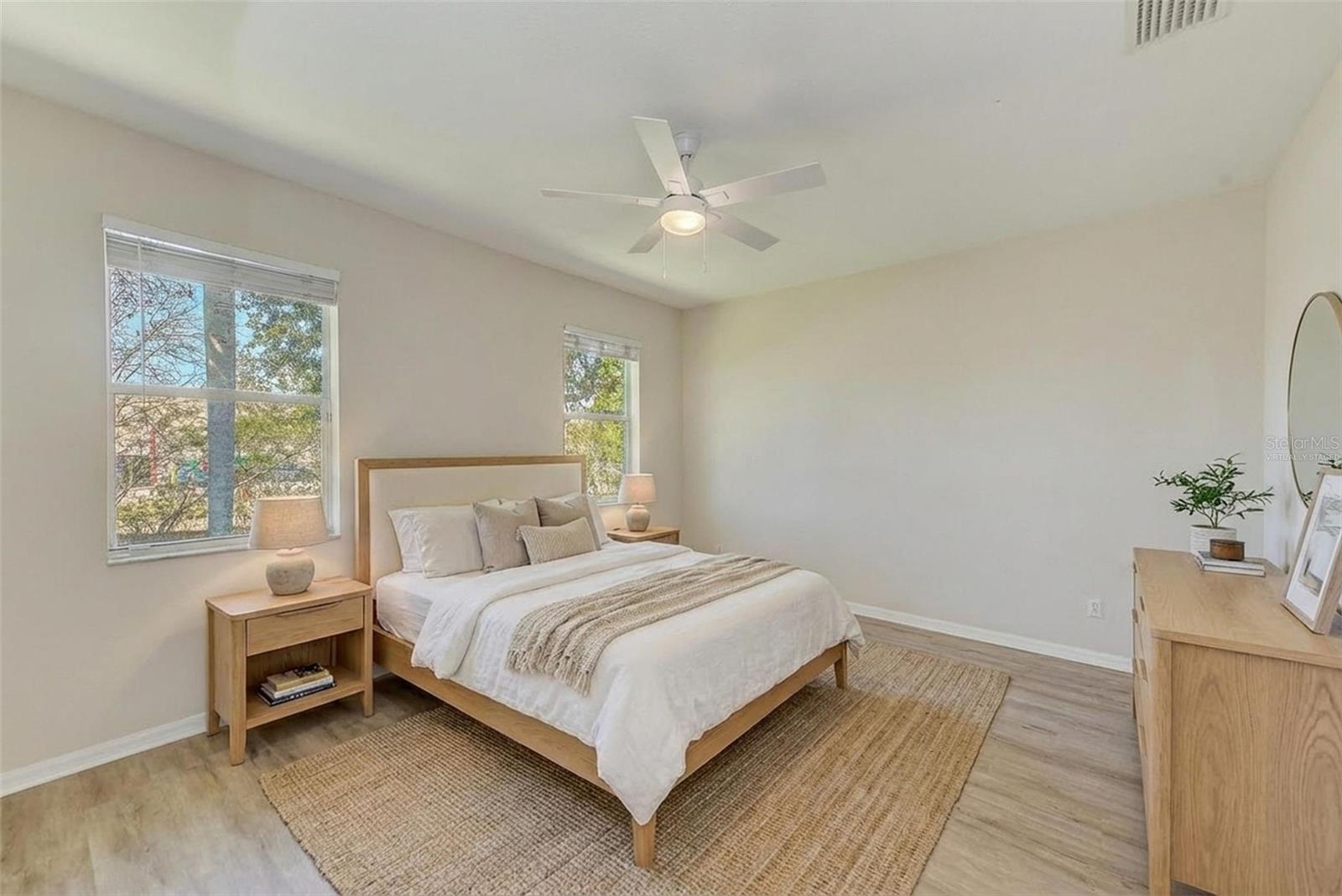 Image 10 of 27 For 11560 Captiva Kay Drive