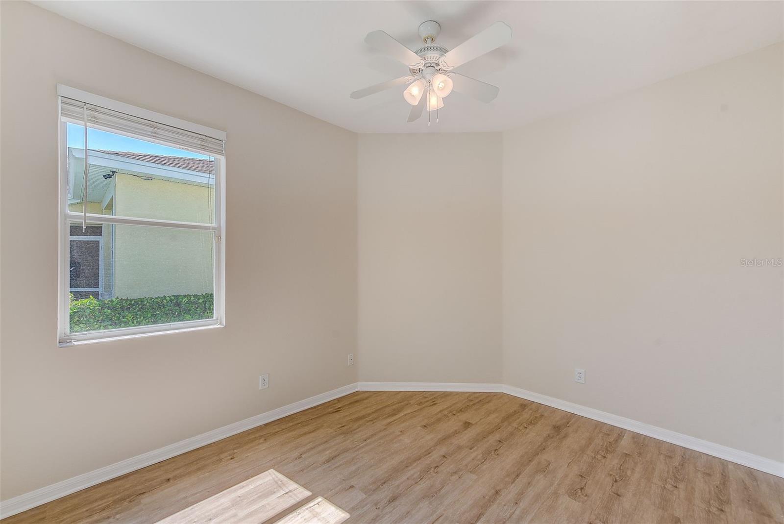 Image 18 of 27 For 11560 Captiva Kay Drive