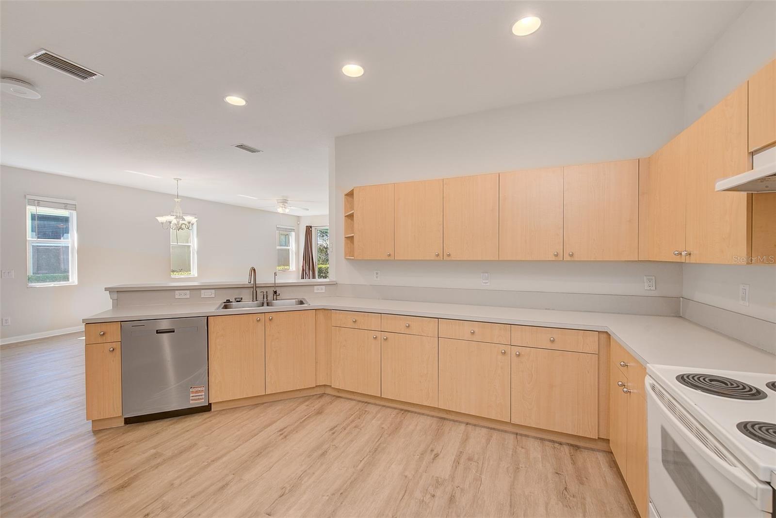 Image 8 of 27 For 11560 Captiva Kay Drive